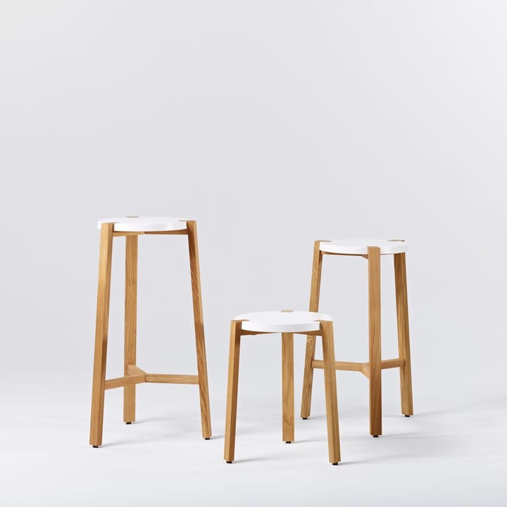 해피 바 스툴 로우, Cerise, oak legs A2 | 에이투
