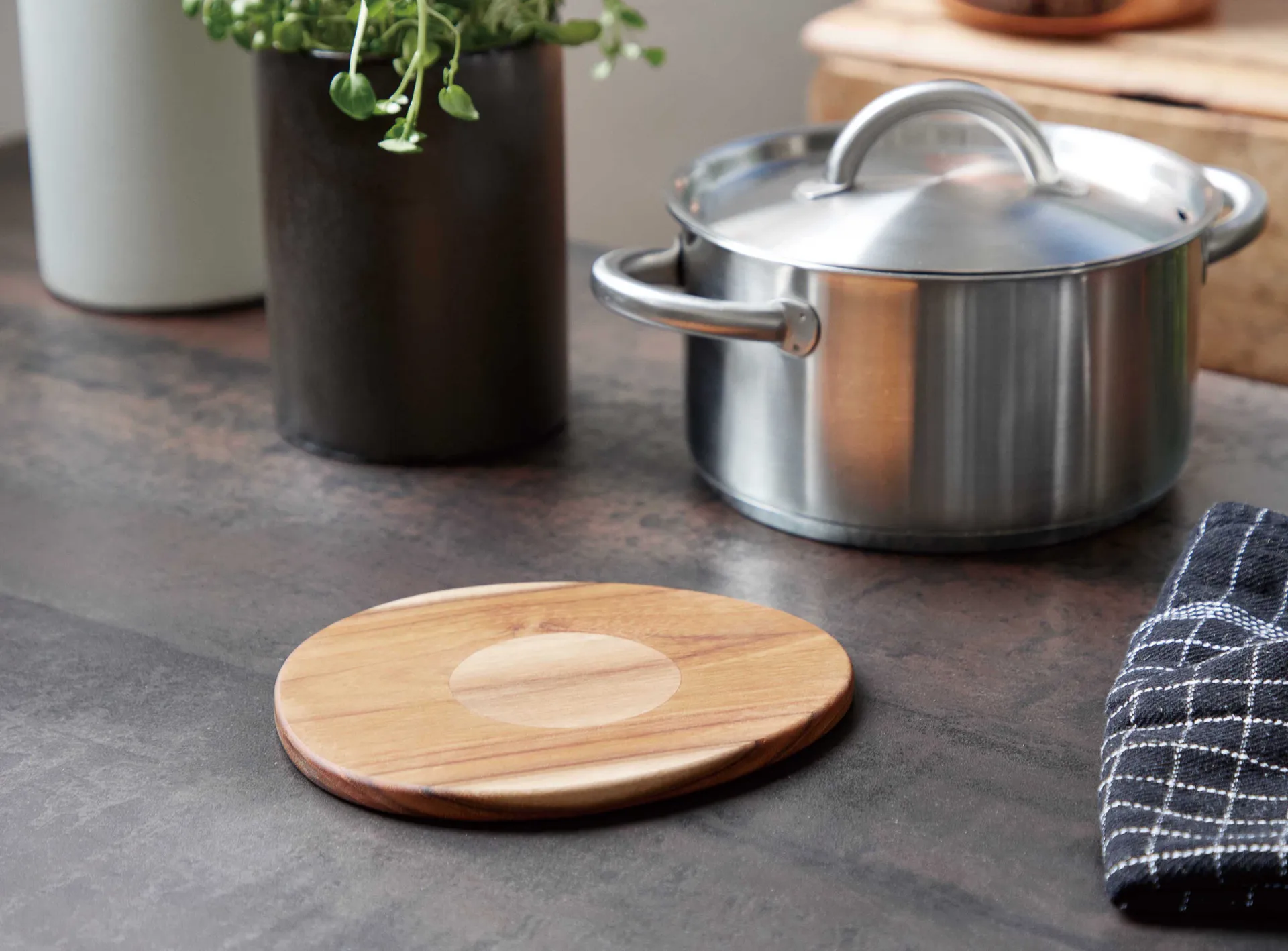 로우 냄비받침 자석 15x17.5 cm, Teak Aida | 아이다