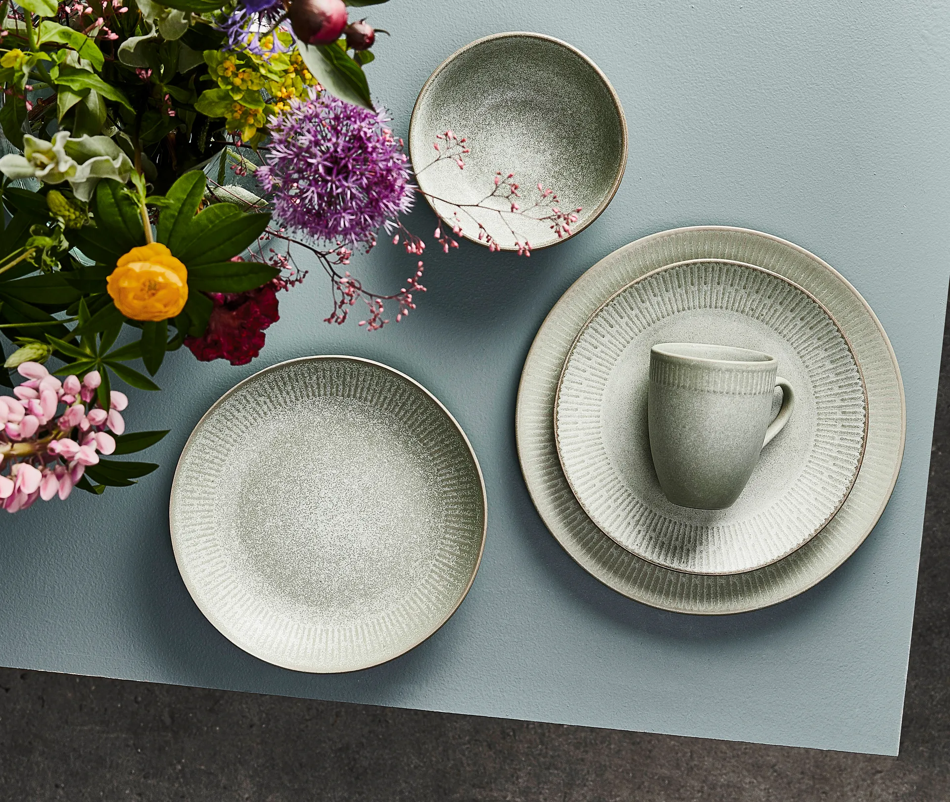 릴리프 접시 22 cm, green Aida | 아이다