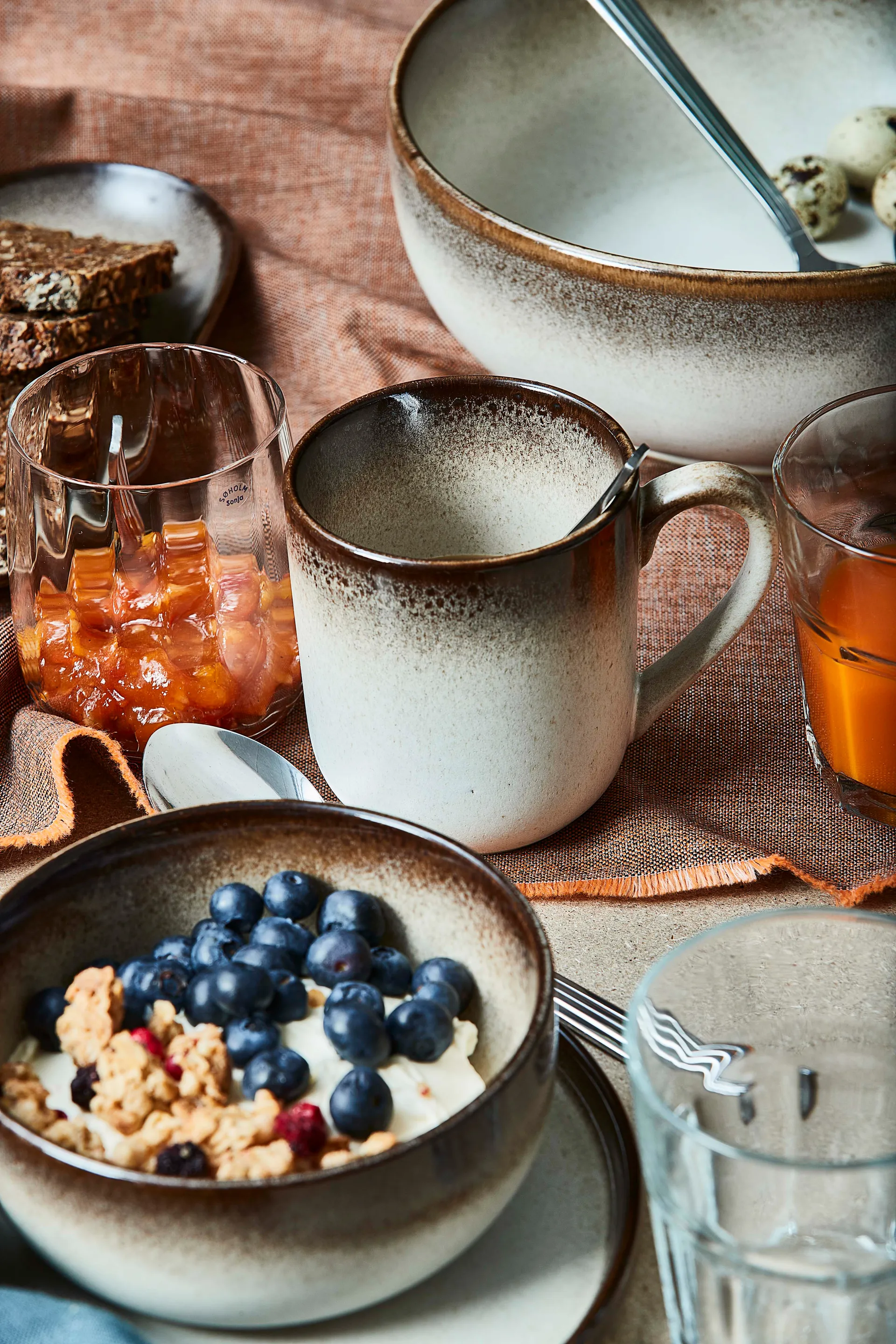 쇠홀름 손야 샐러드 보울 Ø24 cm, Brown Aida | 아이다