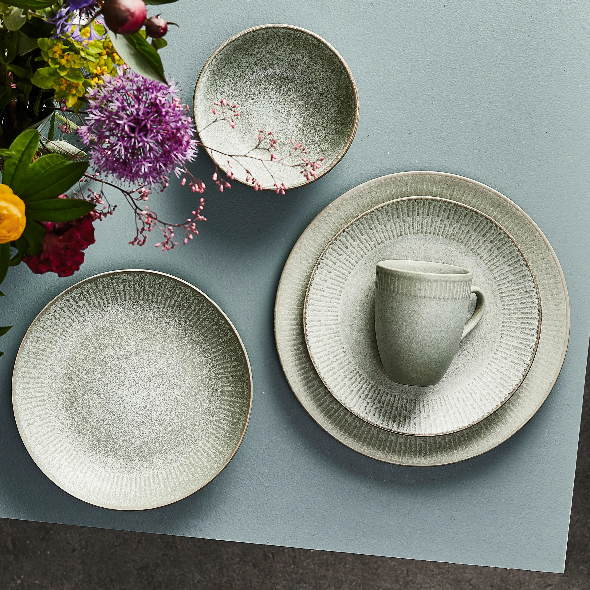 릴리프 접시 27 cm, green Aida | 아이다