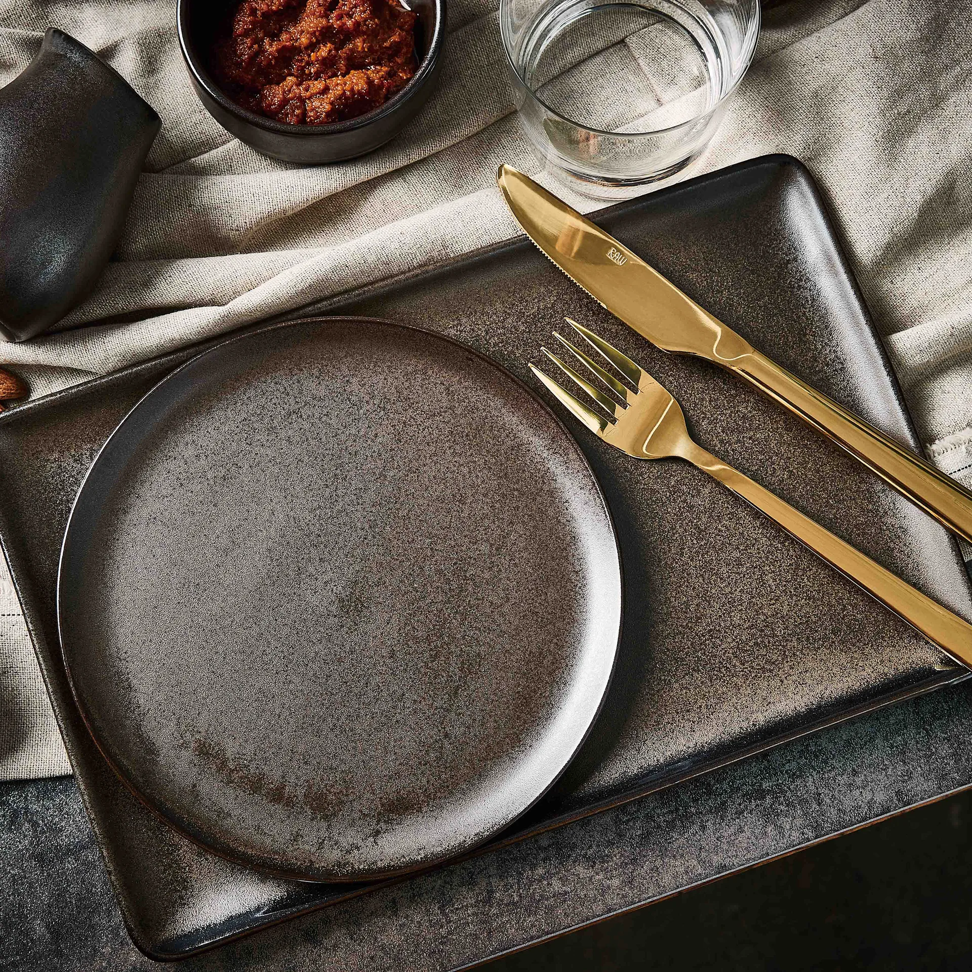 로 접시 31.5x20 cm, metallic brown Aida | 아이다