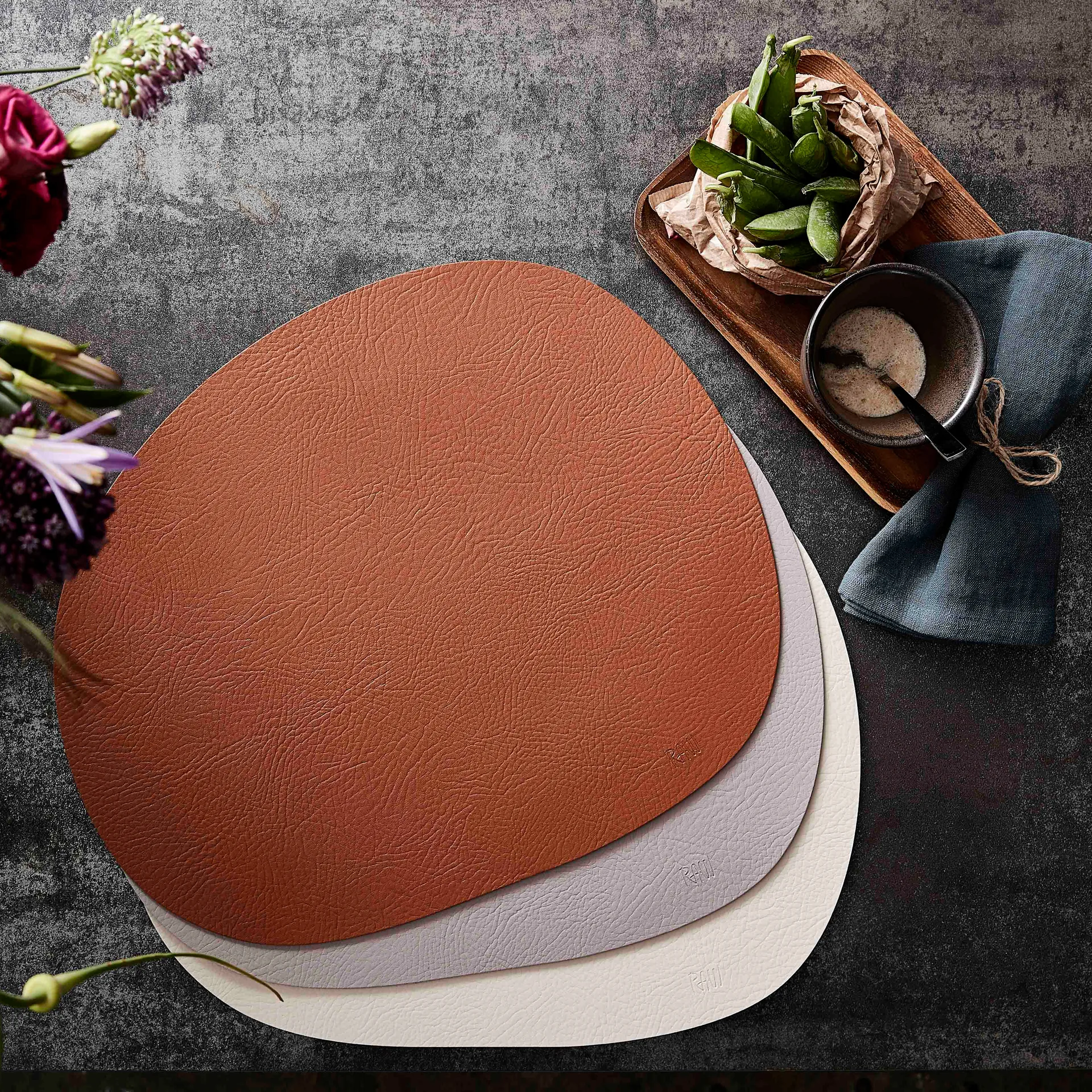 로 테이블매트 가죽, Dusty rose buffalo Aida | 아이다