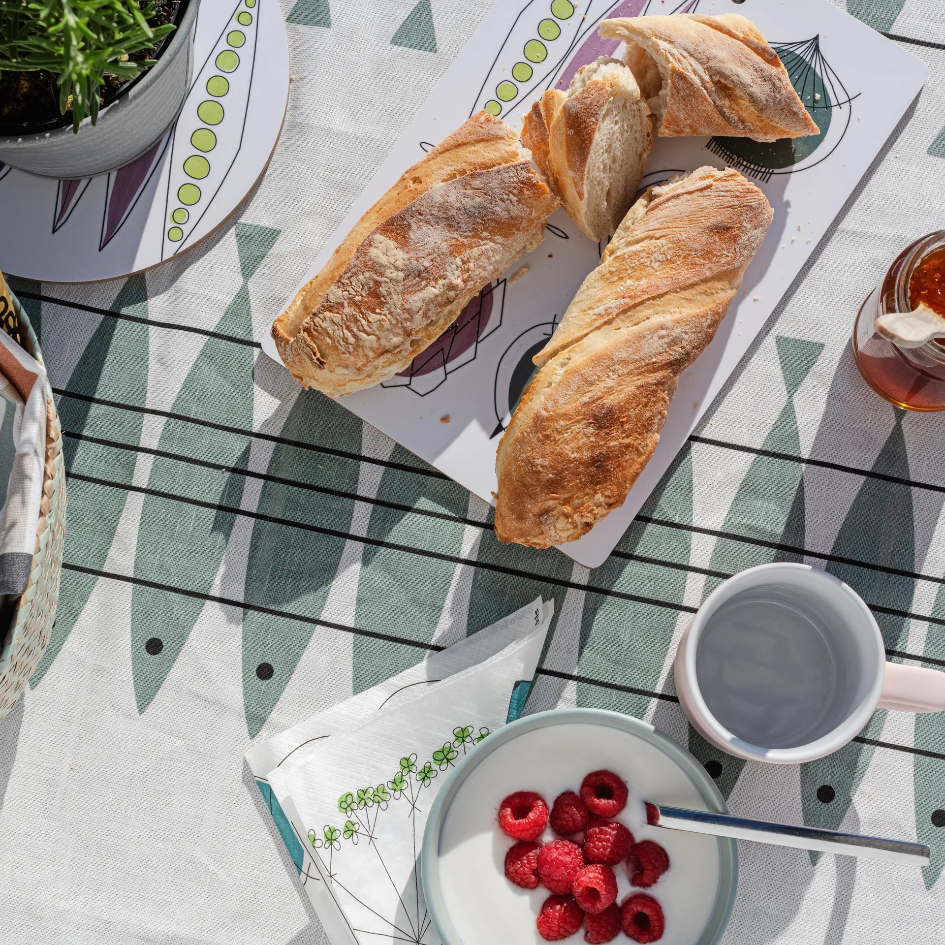 실 오일클로스 145x220 cm, green-grey Almedahls | 알메달스