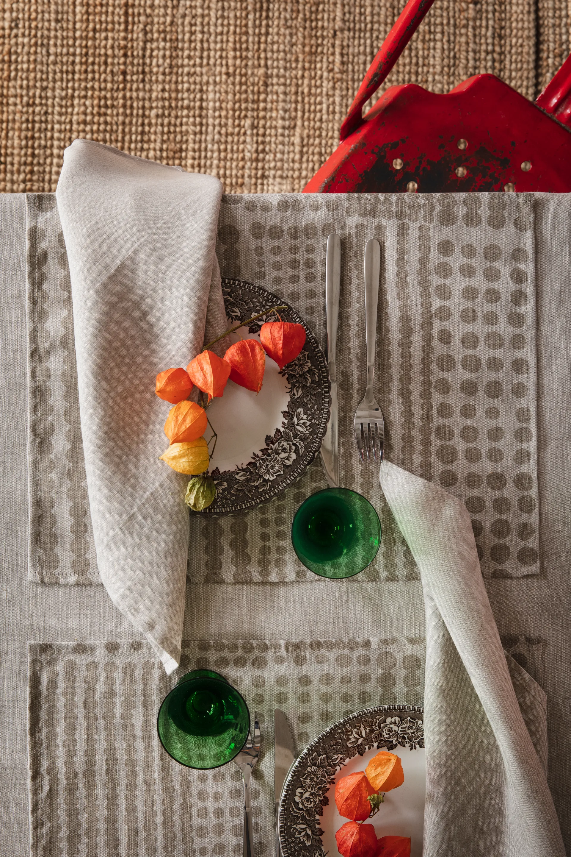 프릭티그 테이블매트 34x45 cm, Natural-taupe Almedahls | 알메달스