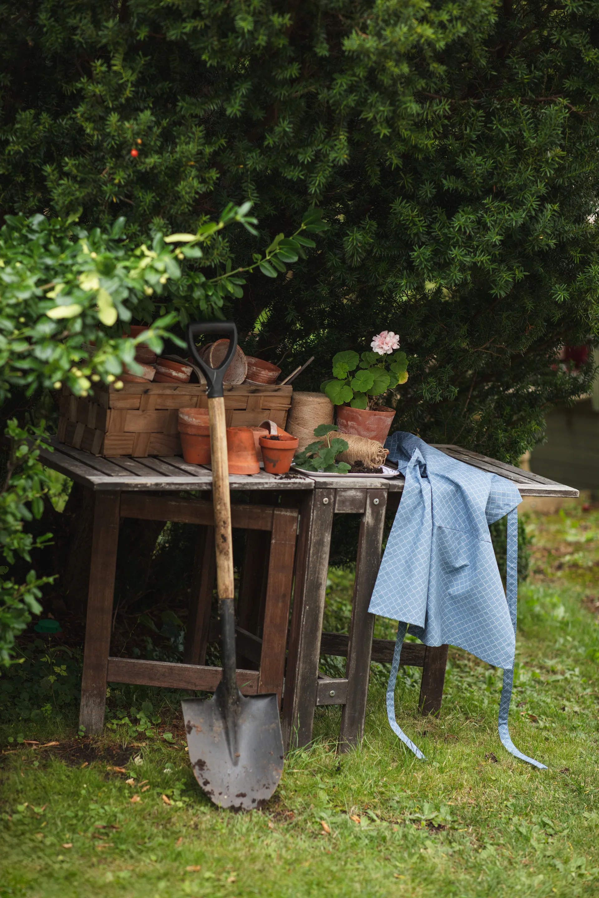 폴카 도트 앞치마, Blue Almedahls | 알메달스