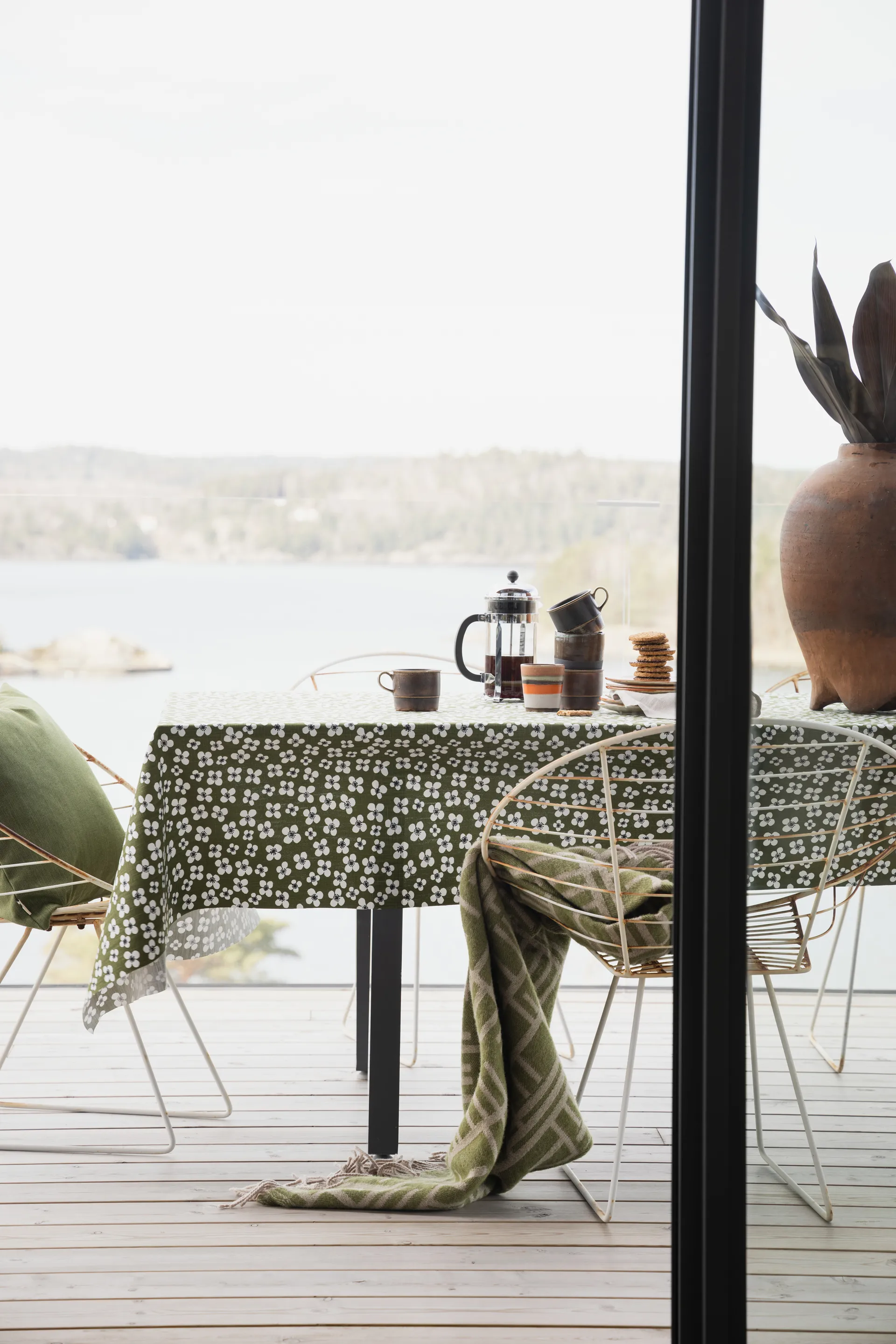 벨 아미 오일클로스, Dark green, 145x220 cm Almedahls | 알메달스