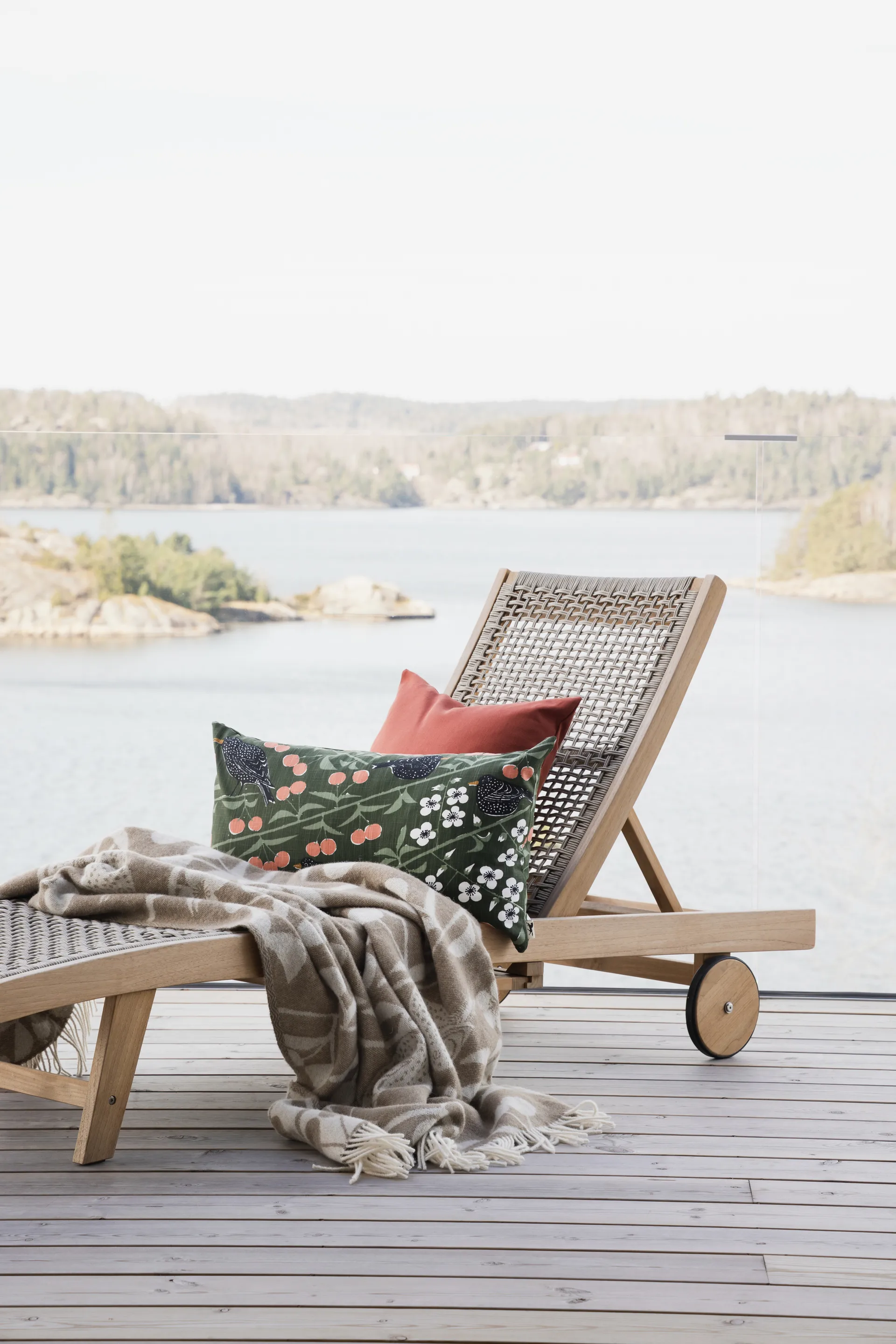 체리 가든 쿠션 커버, Dark green, 40x70cm Almedahls | 알메달스