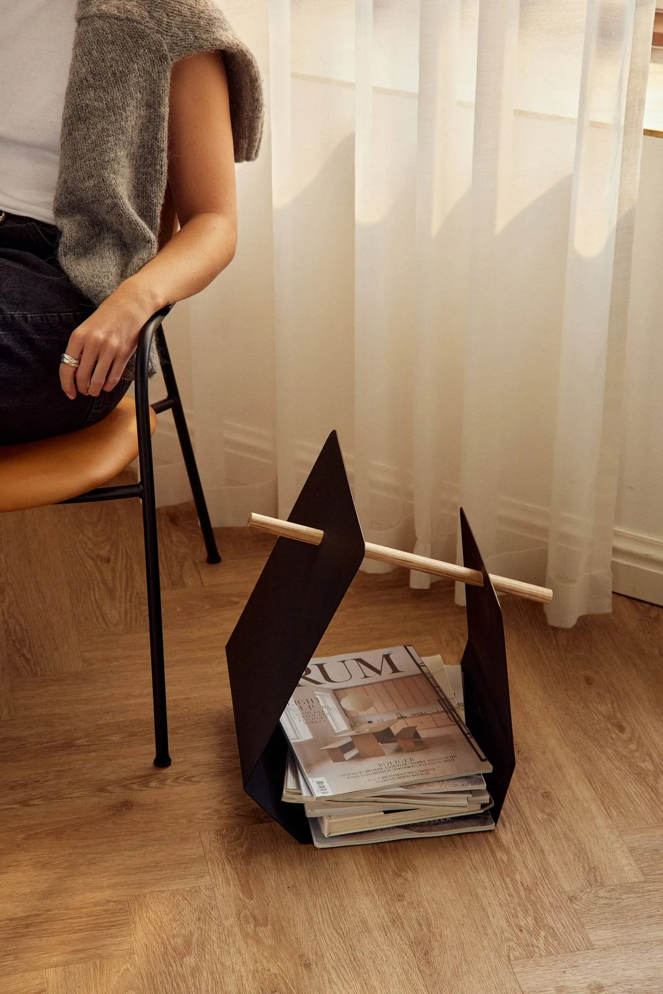 엣지 매거진 랙, Black (black) Andersen Furniture