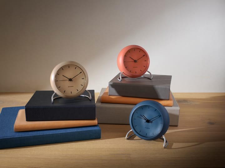 AJ 시티홀 아르네야콥센 탁상 시계 - sandy beige - Arne Jacobsen | 아르네야콥센 시계
