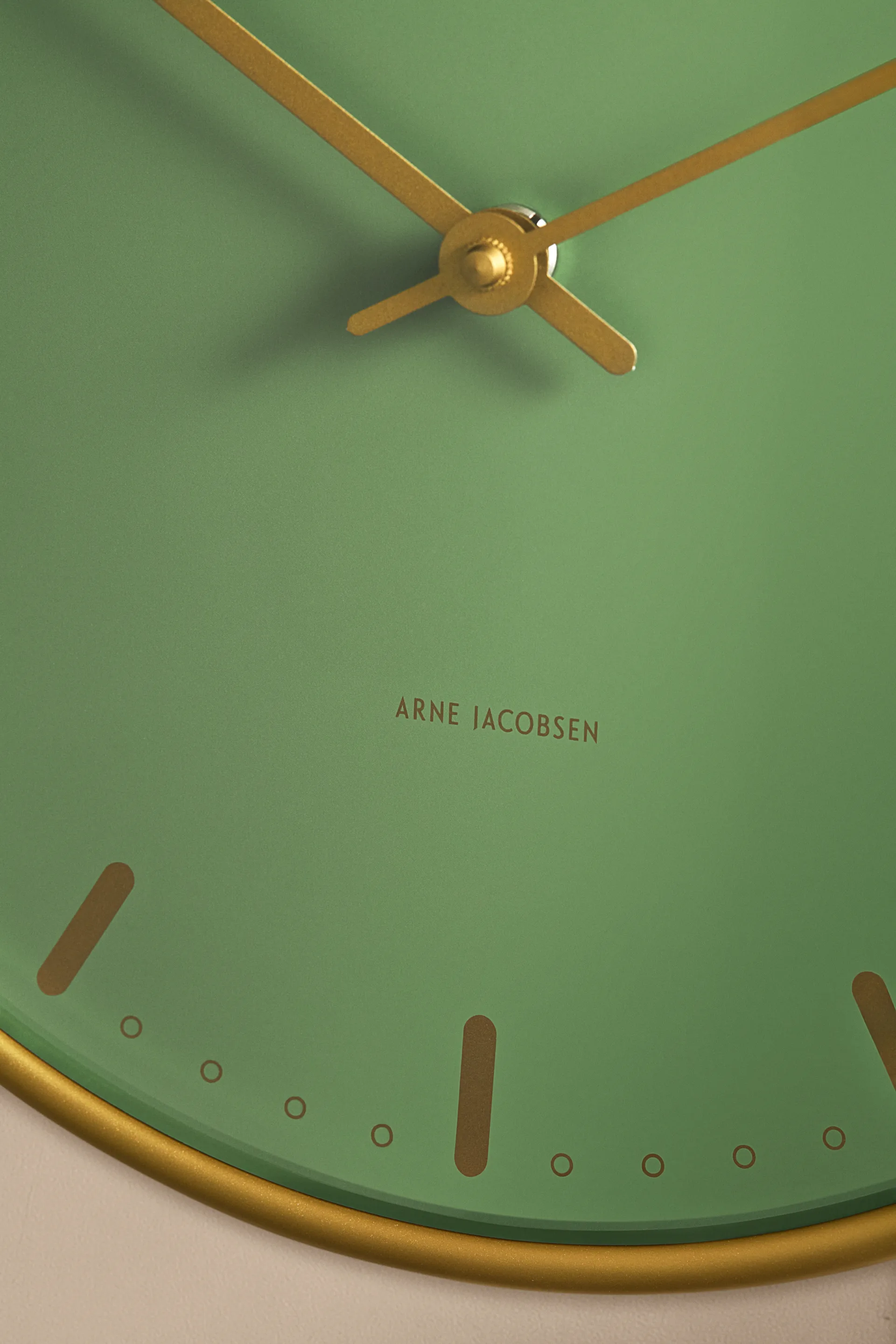 아르네야콥센 시티홀 벽시계, Green, Ø21 cm Arne Jacobsen | 아르네야콥센 시계
