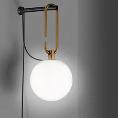 NH 벽 조명, black-brass Artemide | 아르떼미데
