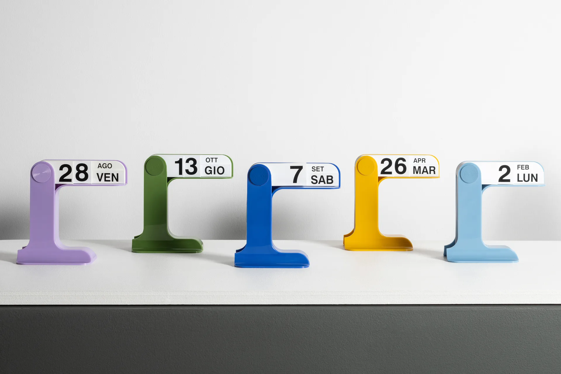 티모르 퍼페추얼 캘린더, Yellow Artemide | 아르떼미데