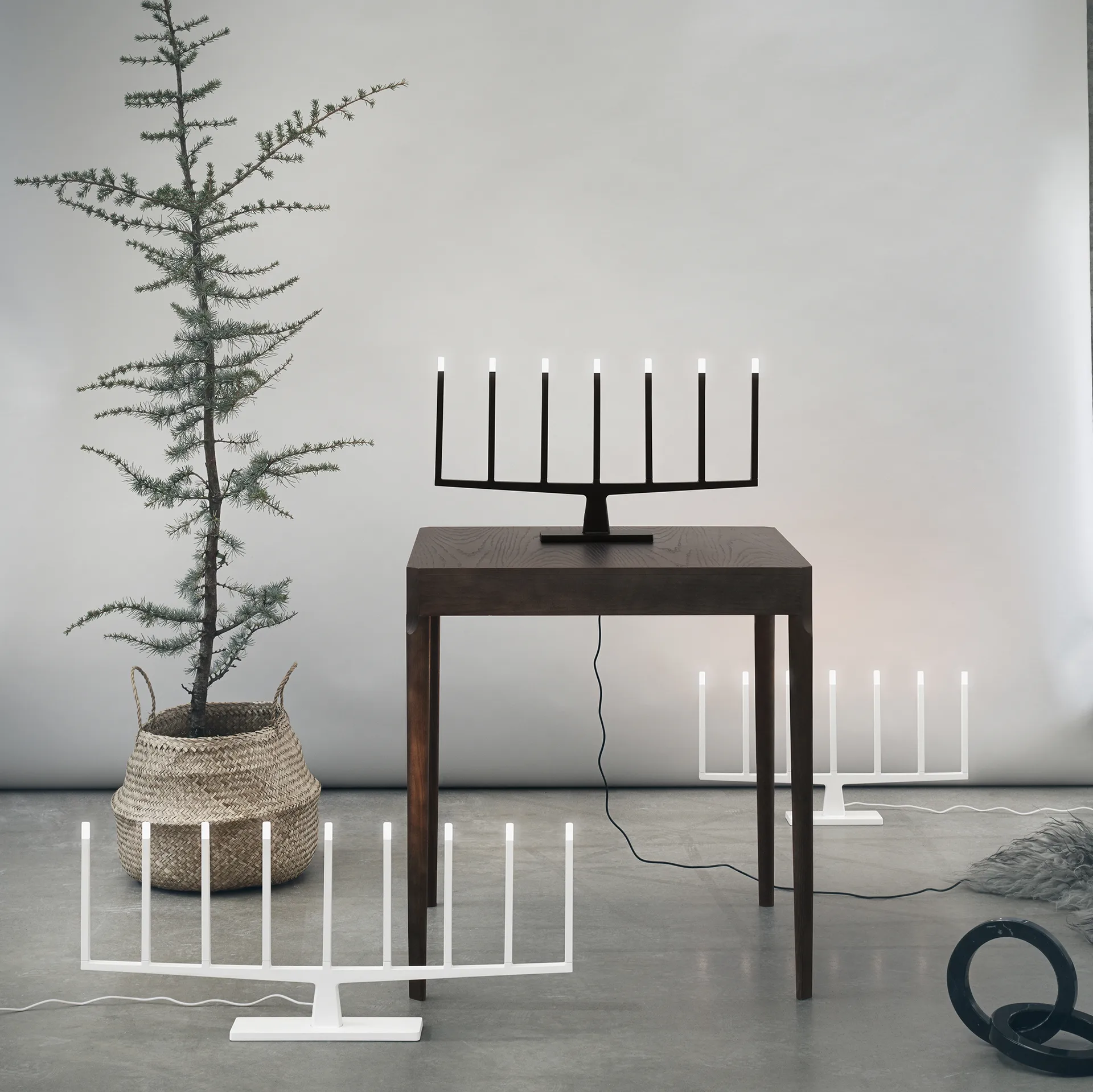 어드벤처 강림절 캔들 9-arms, white Ateljé Lyktan | 아뜰리에 릭탄