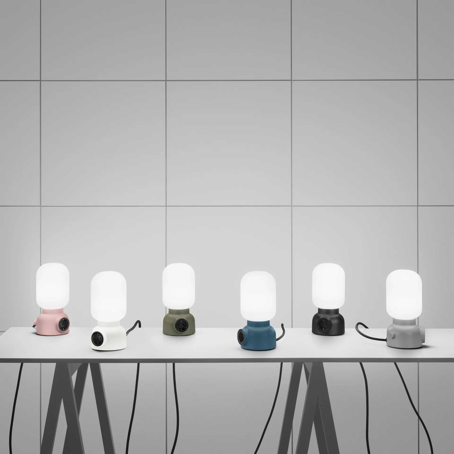 플러그 테이블 조명, powder pink Ateljé Lyktan | 아뜰리에 릭탄