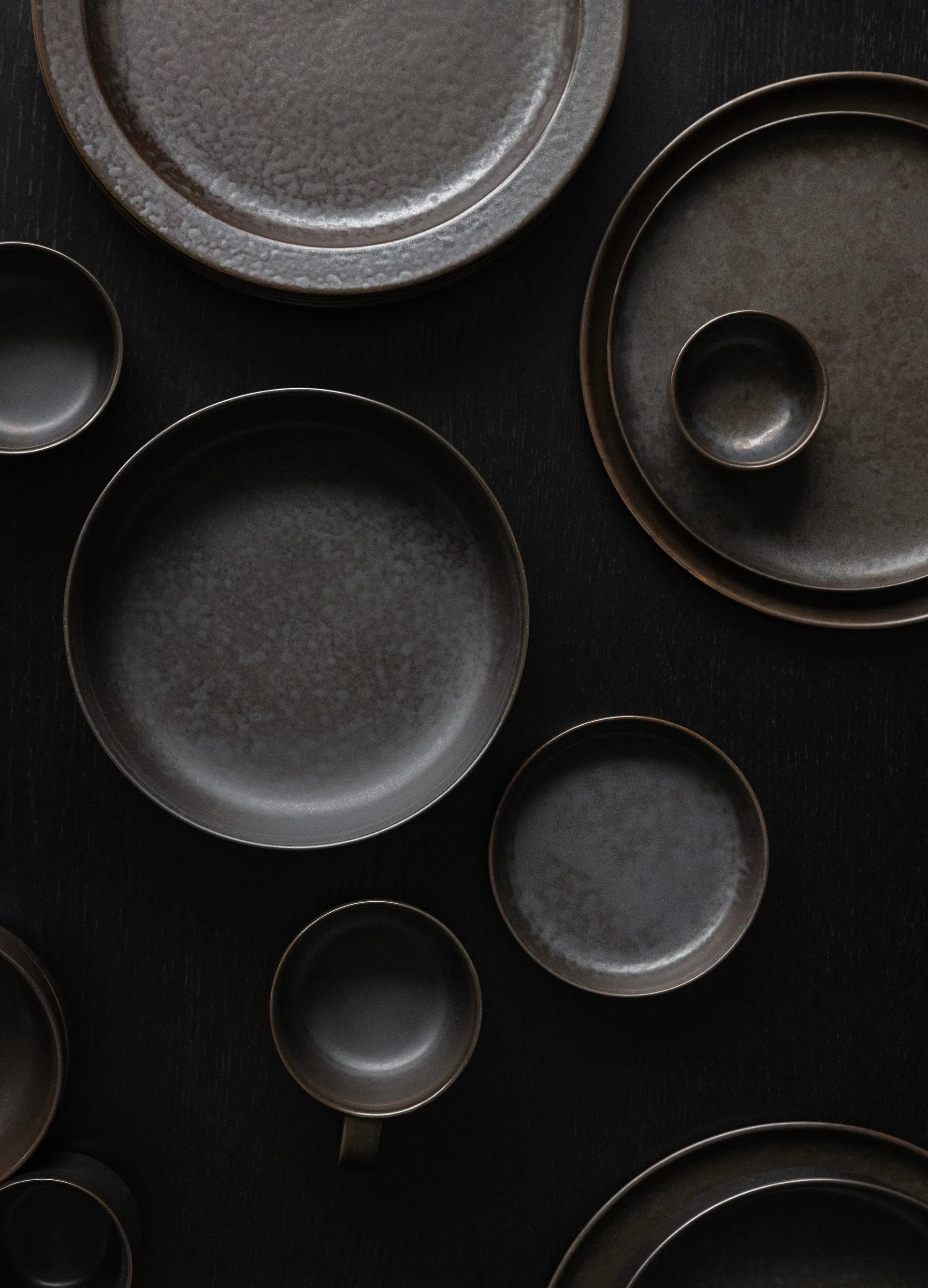 뉴 놈 접시 Ø21 cm, Dark glazed Audo Copenhagen | 오도 코펜하겐