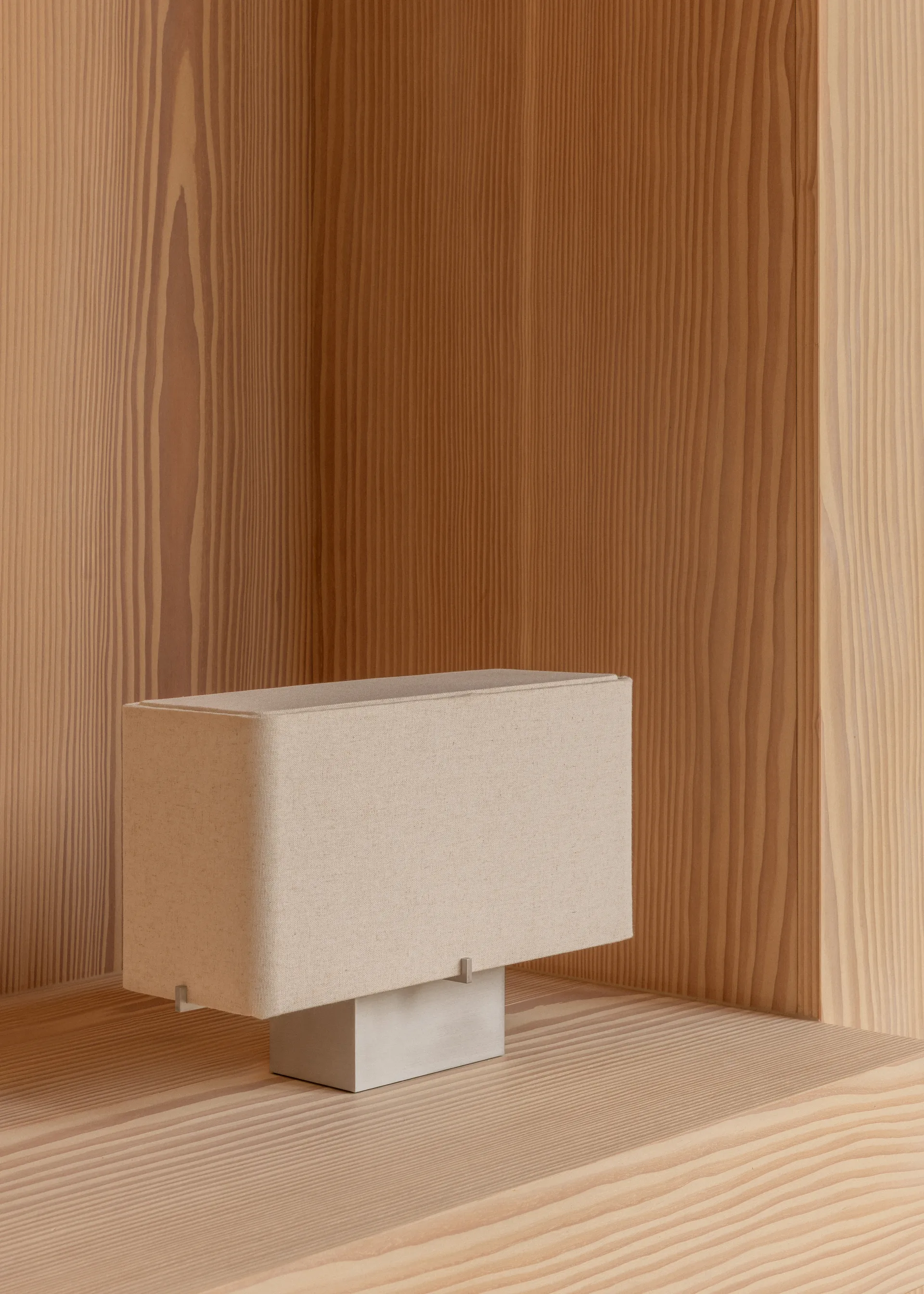 논나 테이블 조명 24 cm, Brushed aluminium-sand Audo Copenhagen | 오도 코펜하겐