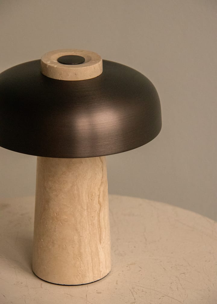 리버스 무선 테이블 조명 24.5 cm, Travertine-bronzed aluminium Audo Copenhagen | 오도 코펜하겐