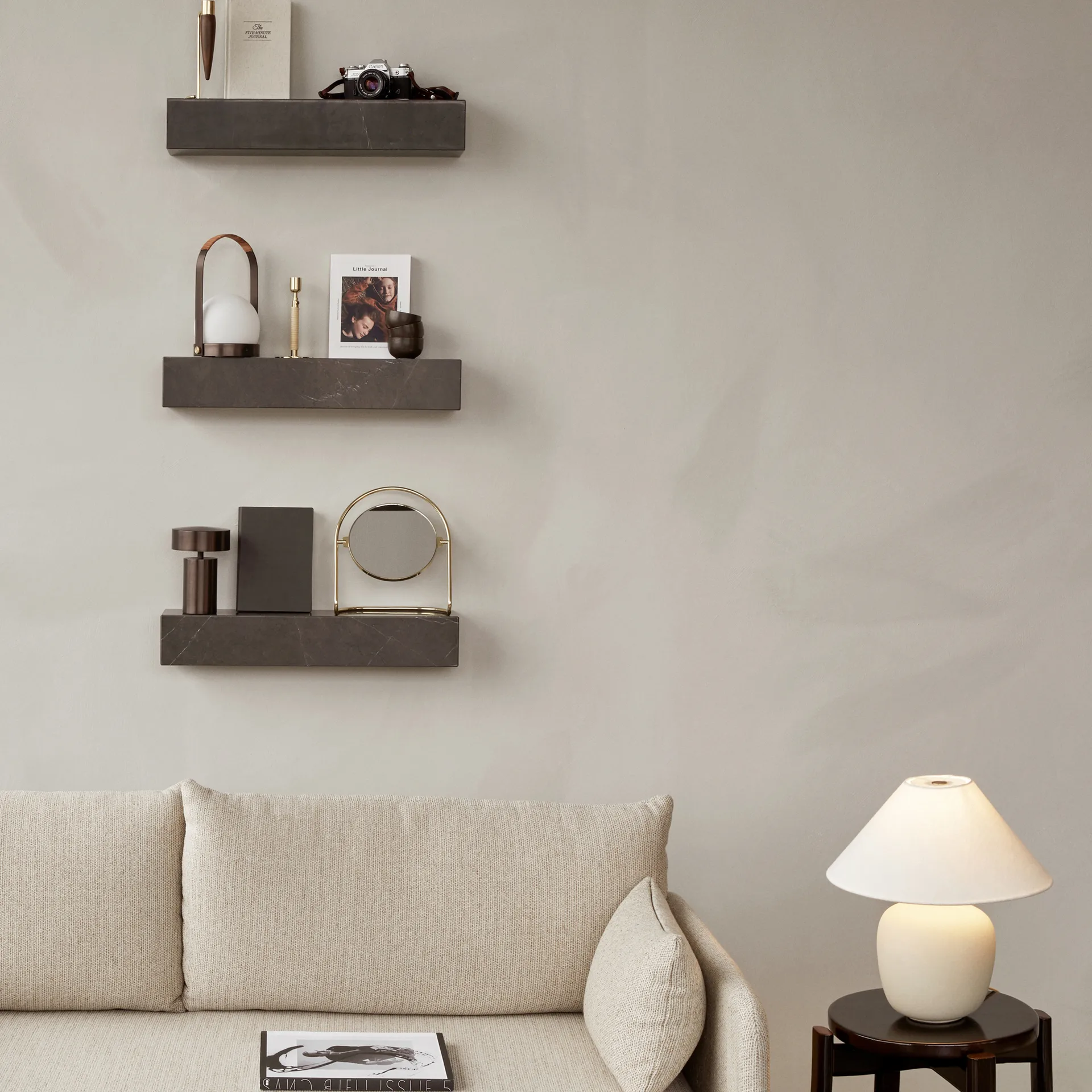 님버스 테이블 거울 25 cm, Polished brass Audo Copenhagen | 오도 코펜하겐