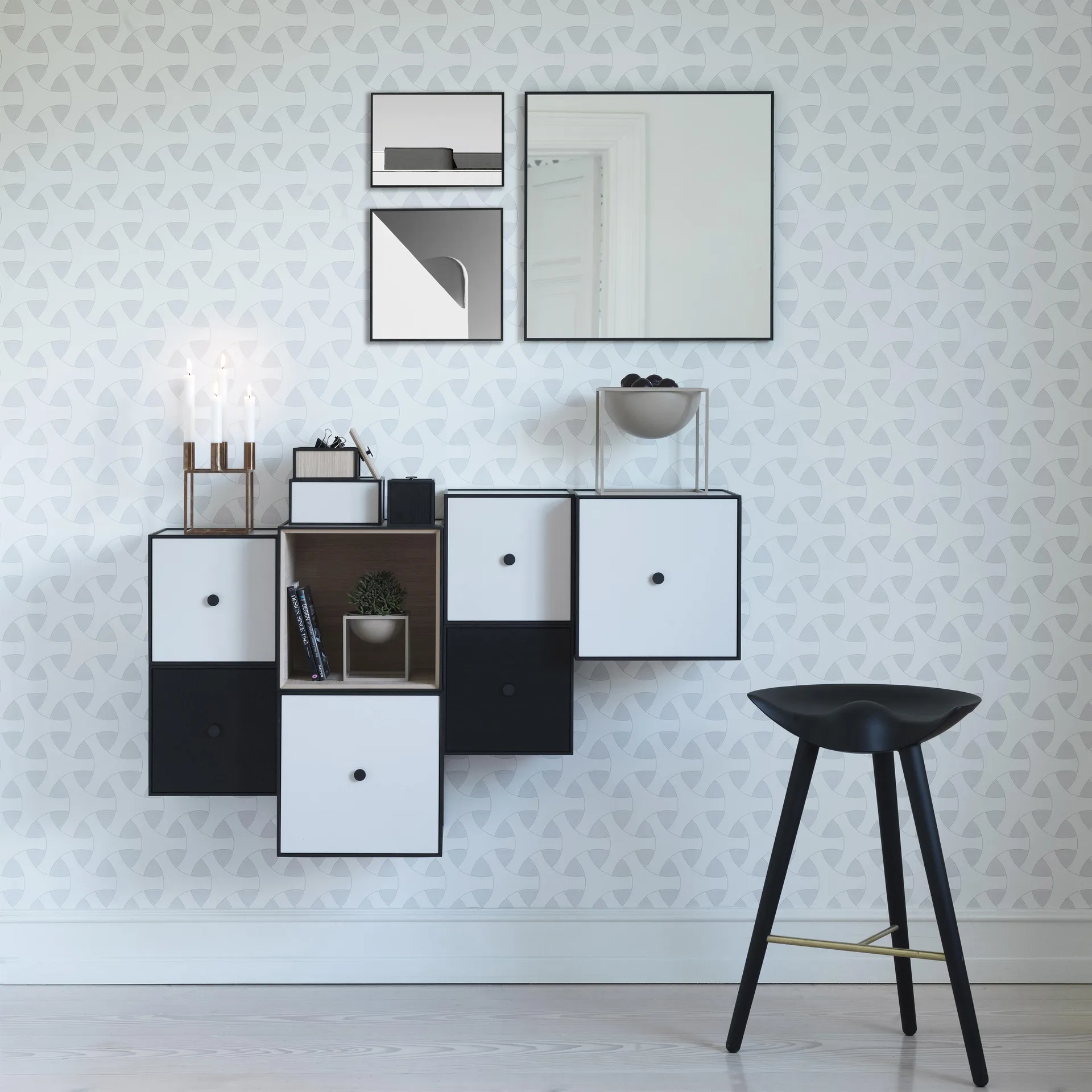 프레임 28 큐브와 도어, black-painted ash Audo Copenhagen | 오도 코펜하겐