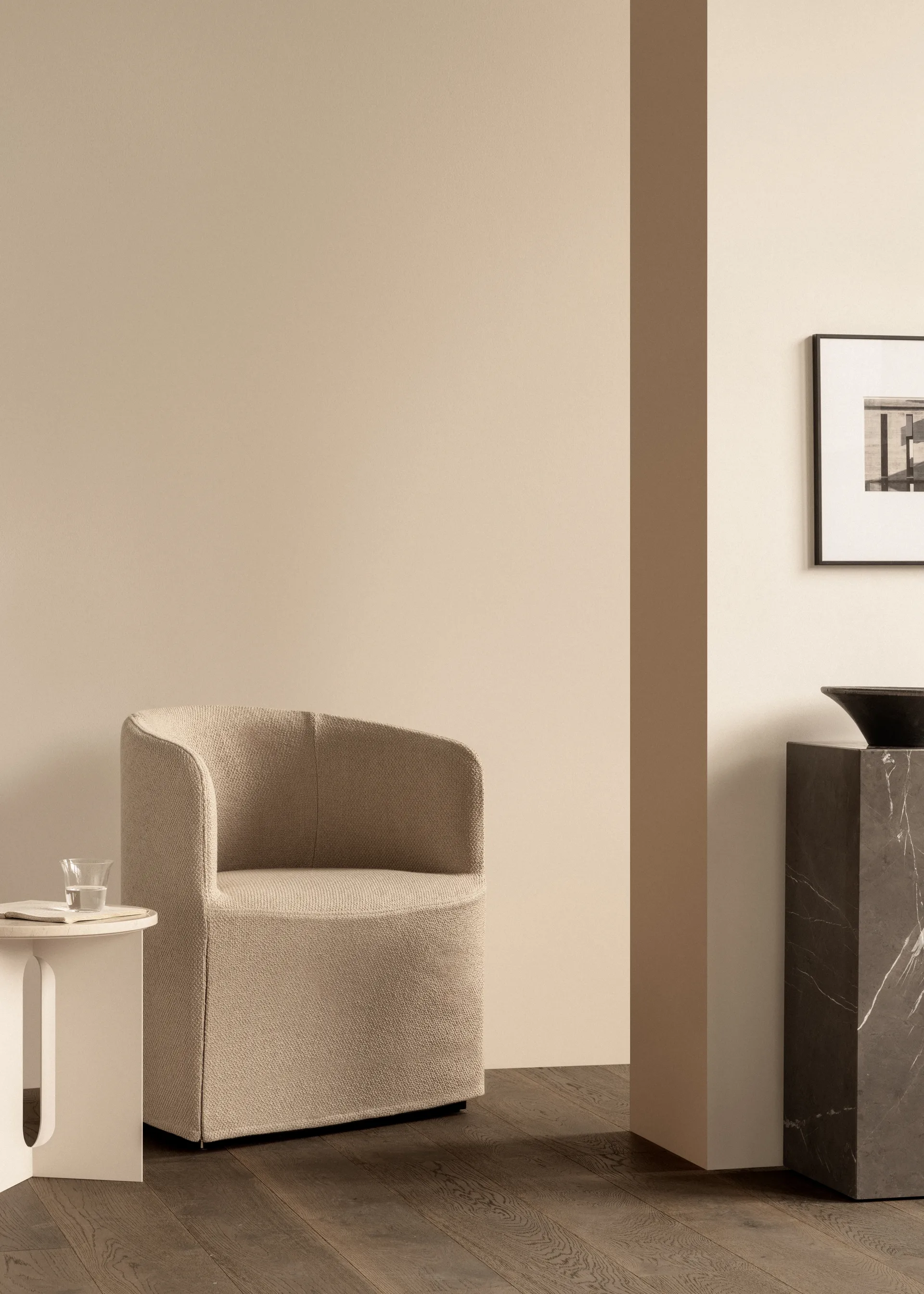 플린스 톨 사이드테이블 30x30x51 cm, Grey galaxy Audo Copenhagen | 오도 코펜하겐