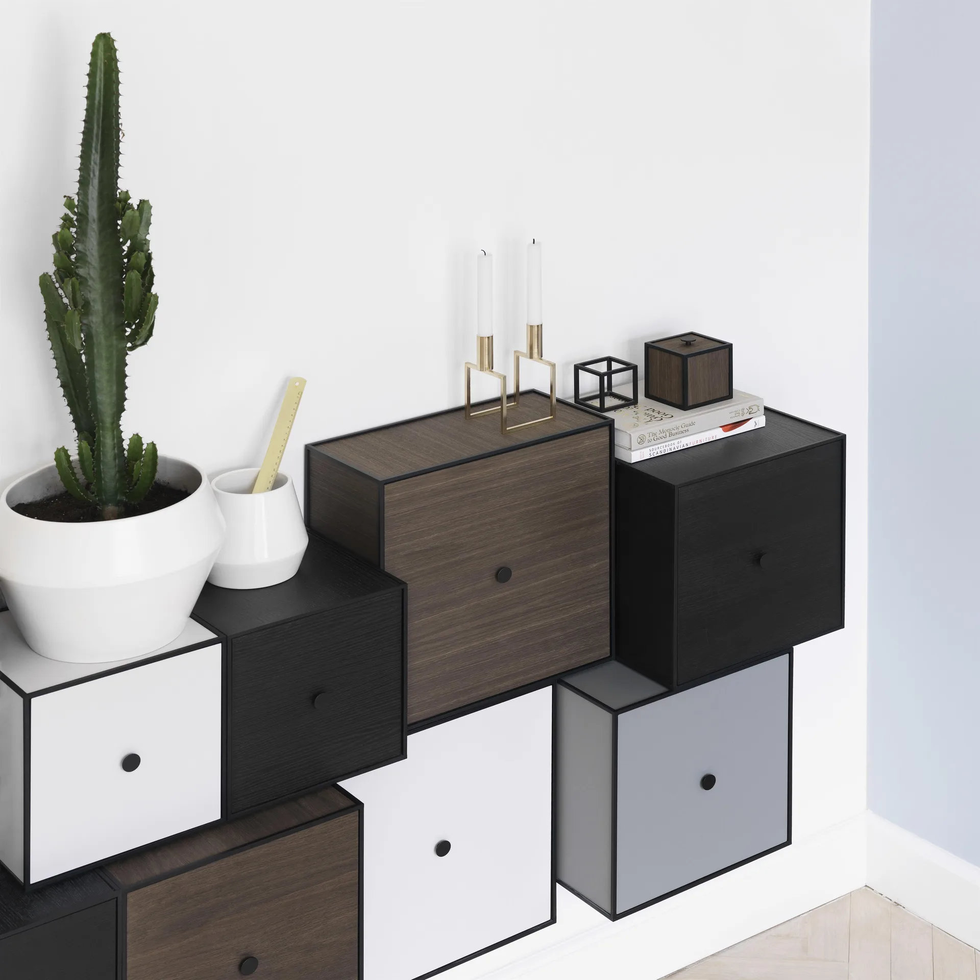 프레임 42 큐브와 도어, smoked oak Audo Copenhagen | 오도 코펜하겐