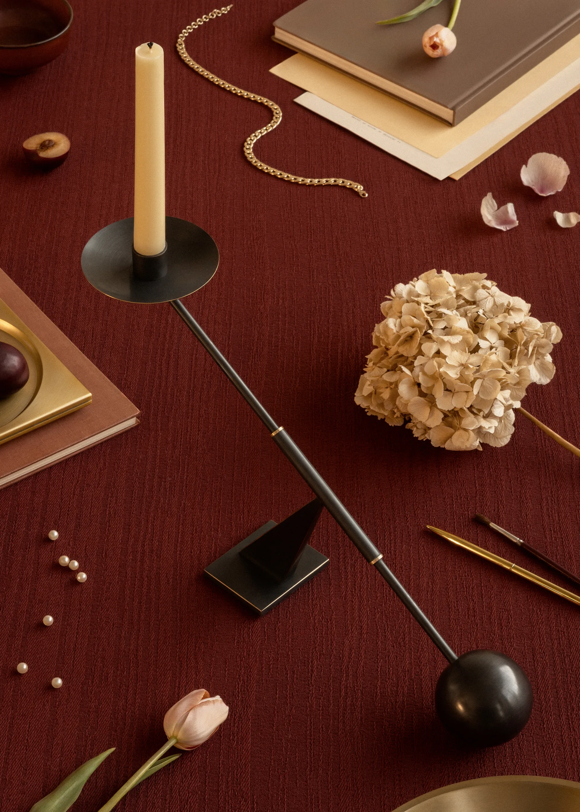 인터커넥트 캔들스틱 42,5 cm, Bronzed brass Audo Copenhagen | 오도 코펜하겐