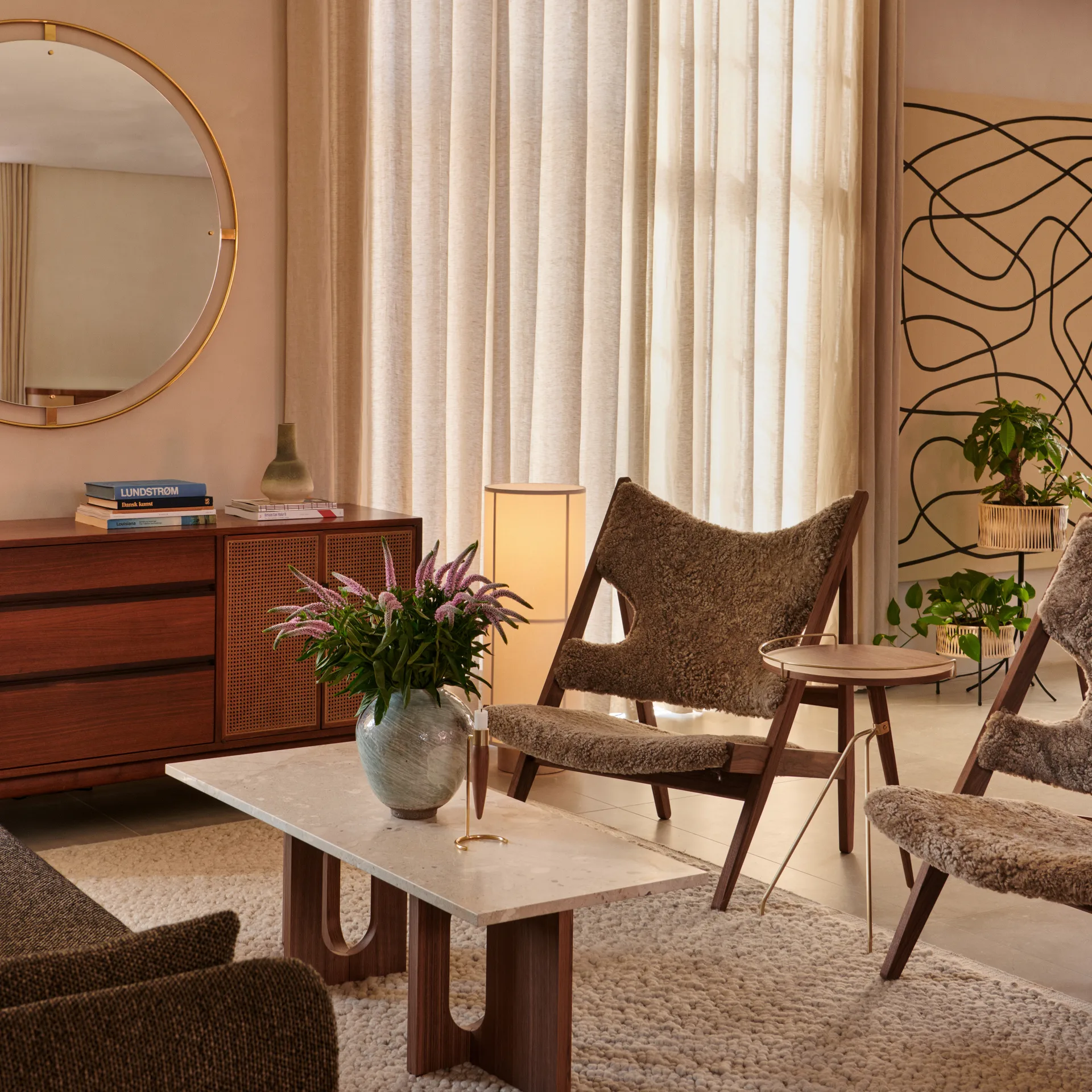 우마노프 사이드 테이블 월넛-폴리시드 브라스, 60 cm Audo Copenhagen | 오도 코펜하겐