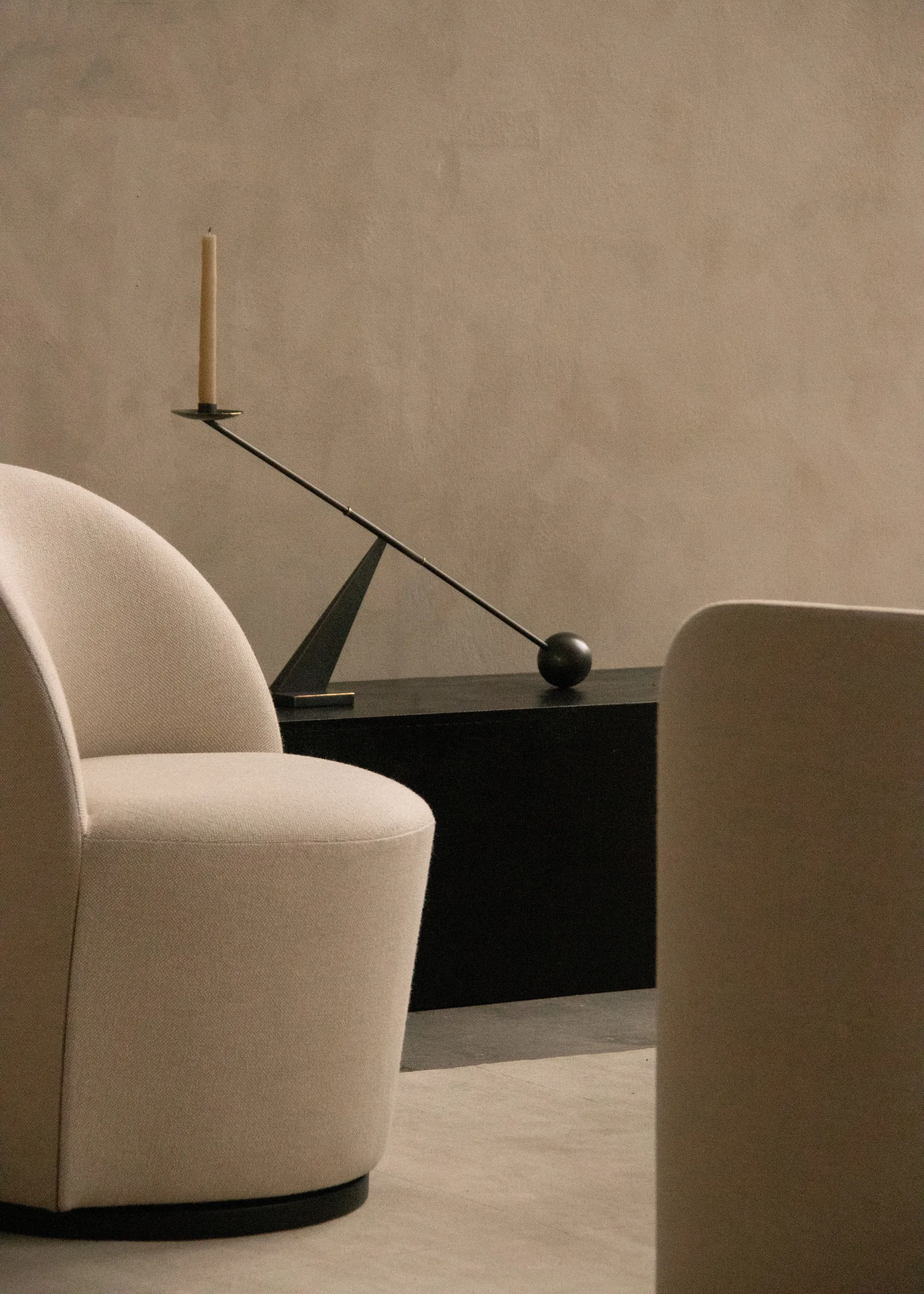 인터커넥트 캔들스틱 70 cm, Bronzed brass Audo Copenhagen | 오도 코펜하겐