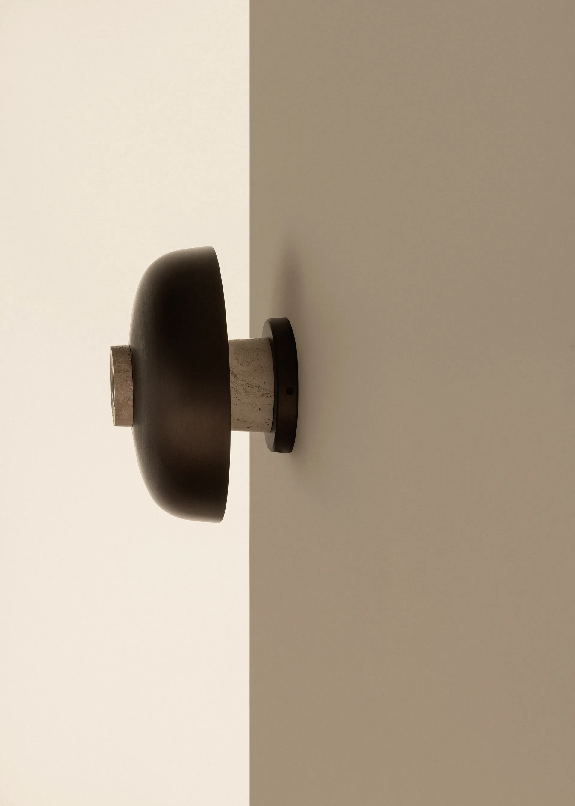 리버스 벽 조명 벽 고정형, Bronzed aluminium Audo Copenhagen | 오도 코펜하겐