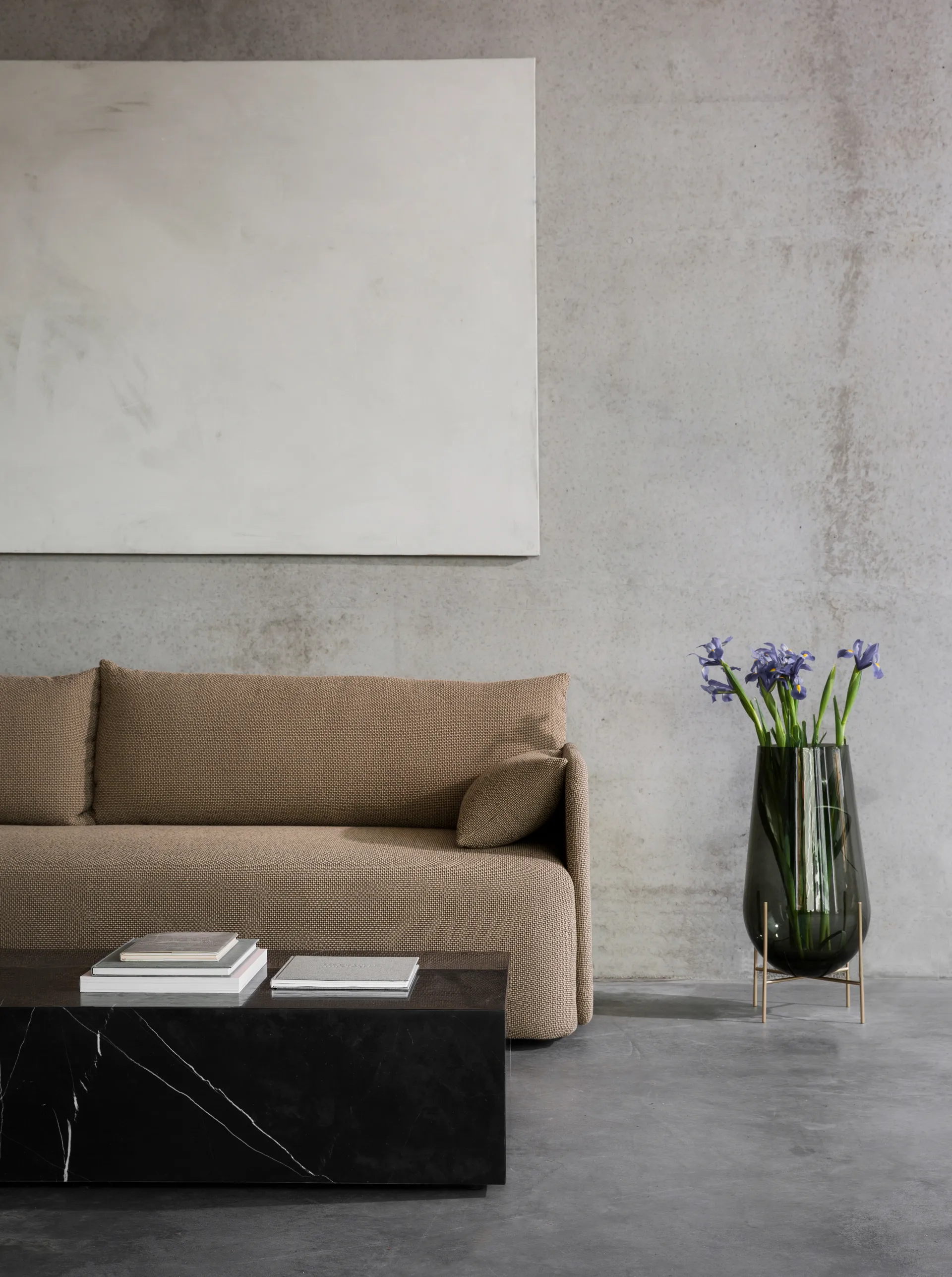 Échasse 화병, Smoke coloured glass Audo Copenhagen | 오도 코펜하겐