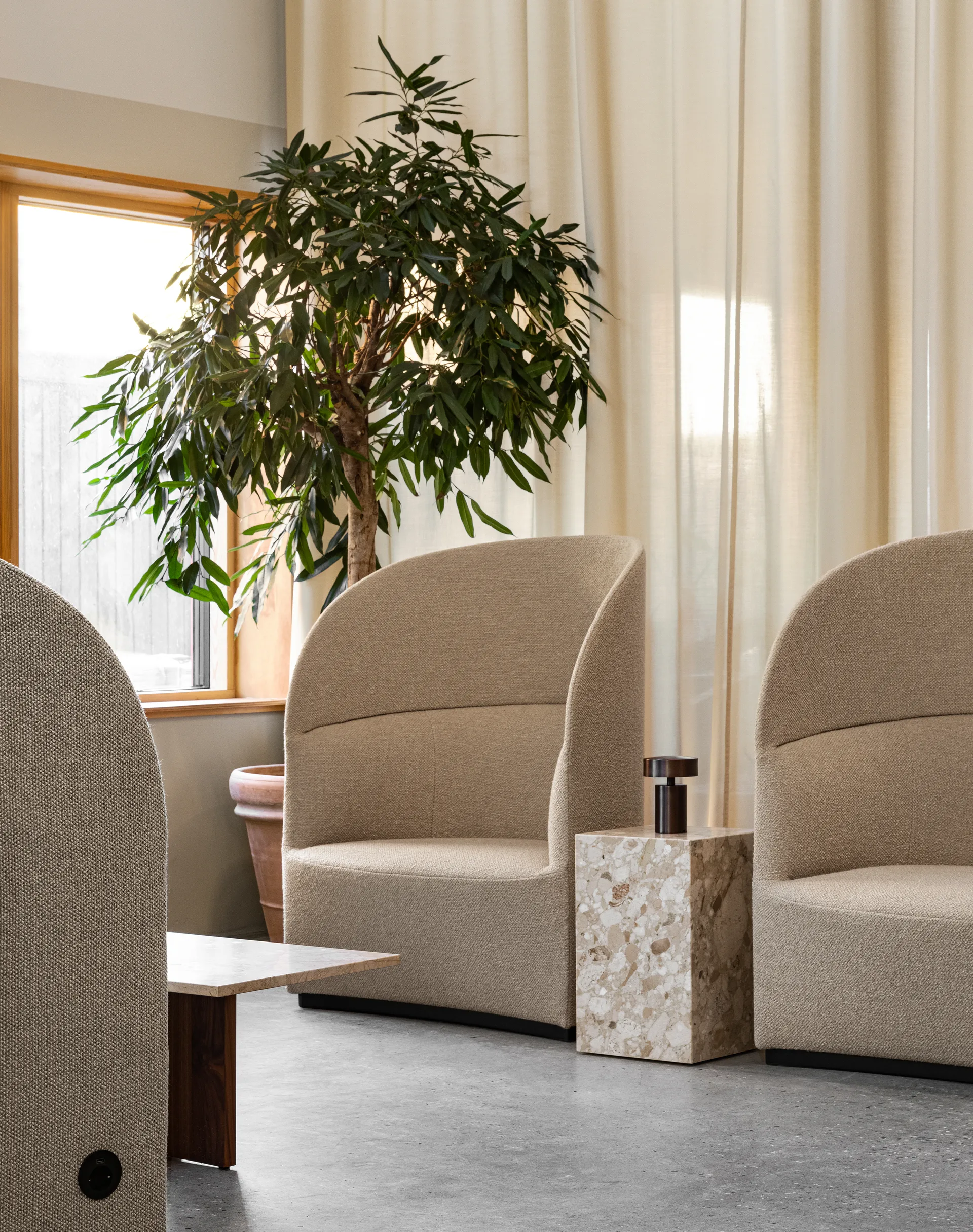 컬럼 무선 테이블 조명 IP44, Bronze Audo Copenhagen | 오도 코펜하겐