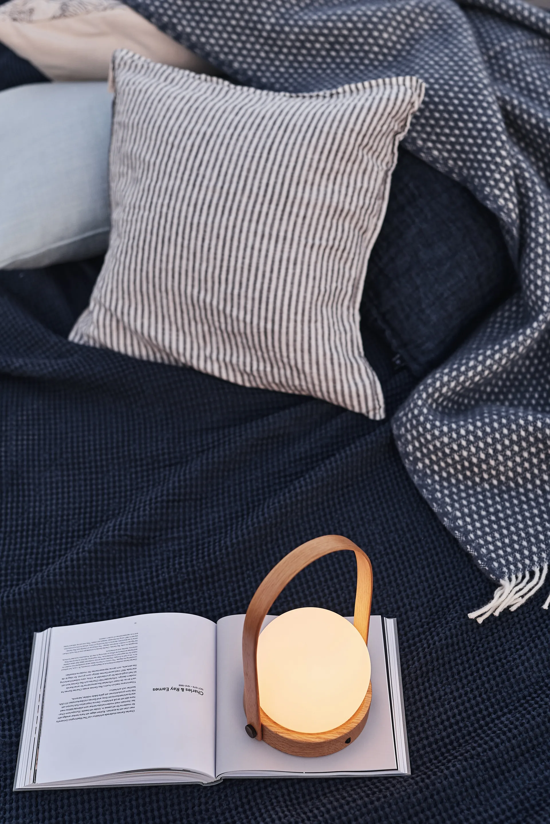 캐리 무선 테이블 조명 한정판, Natural oak Audo Copenhagen | 오도 코펜하겐