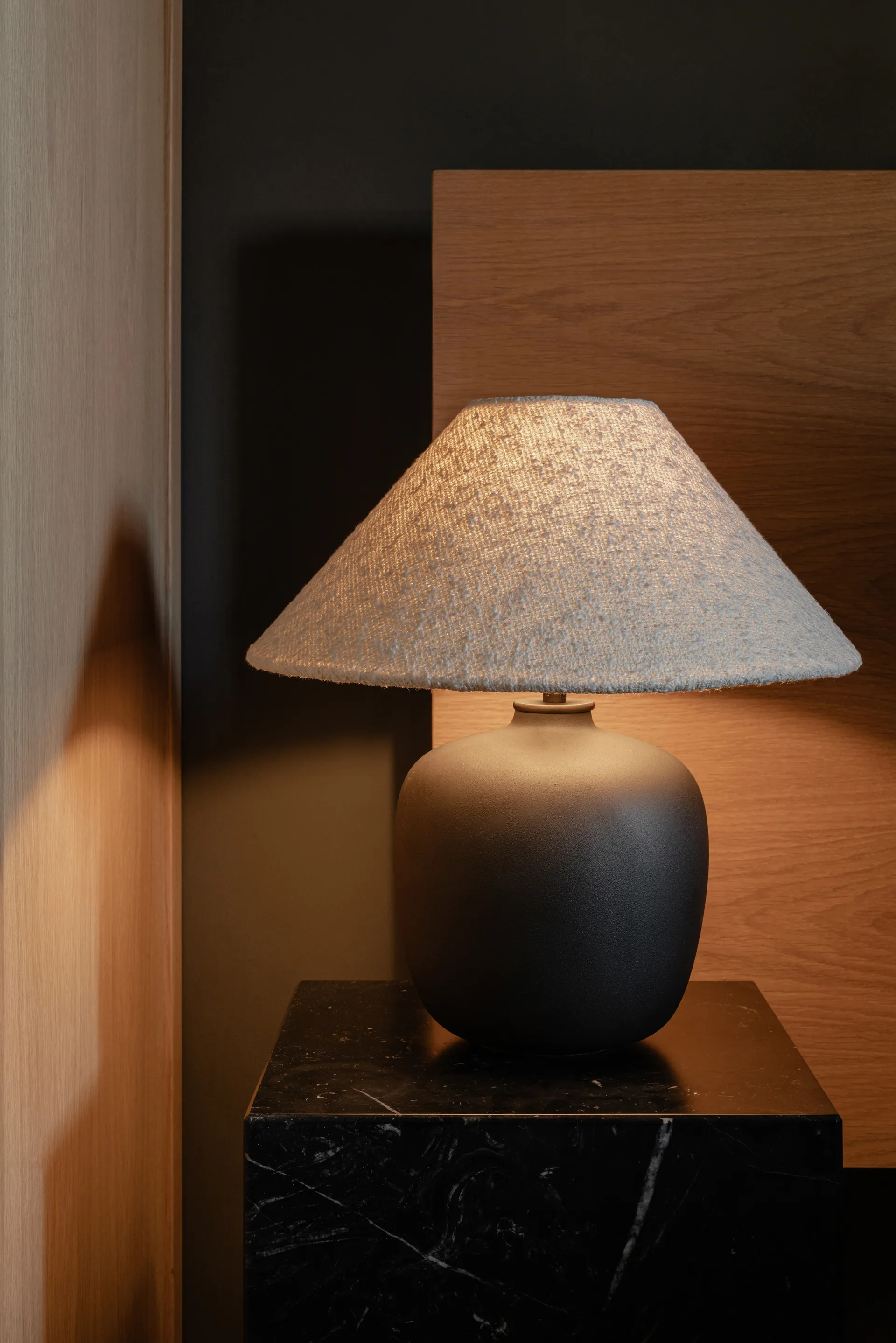 Torso 테이블 조명 37 cm 한정판, Oceano-Snow Audo Copenhagen | 오도 코펜하겐