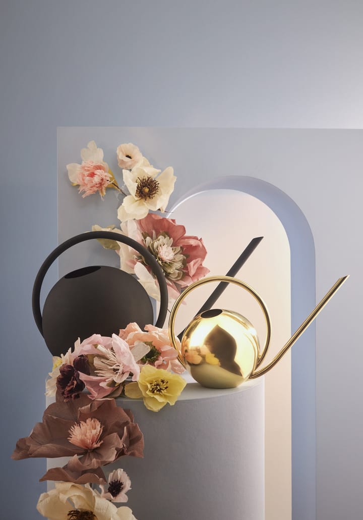 글로브 워터링 캔 34 cm, Black AYTM | 에이와이티엠