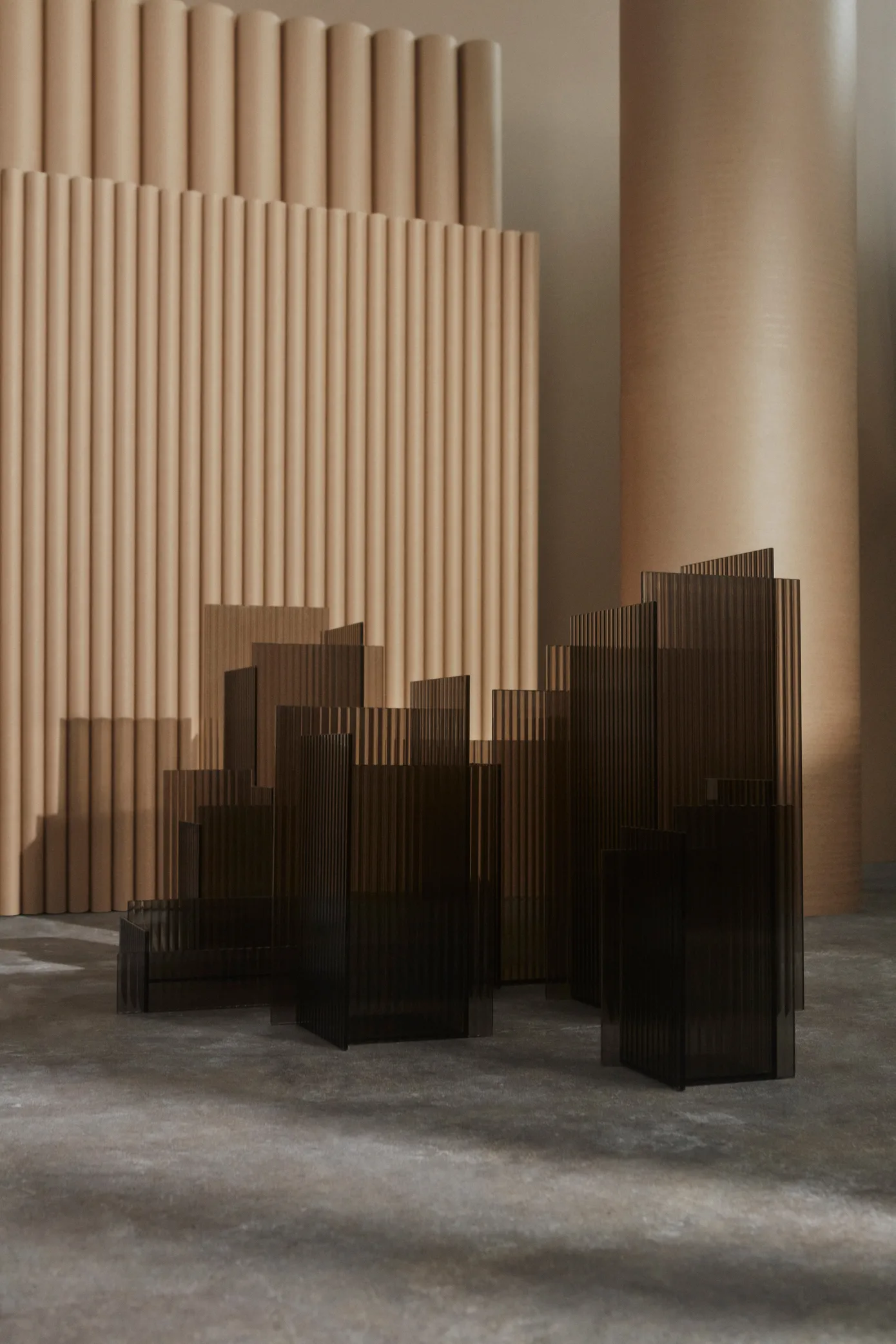 플로스 화병 41.5 cm, Taupe AYTM | 에이와이티엠