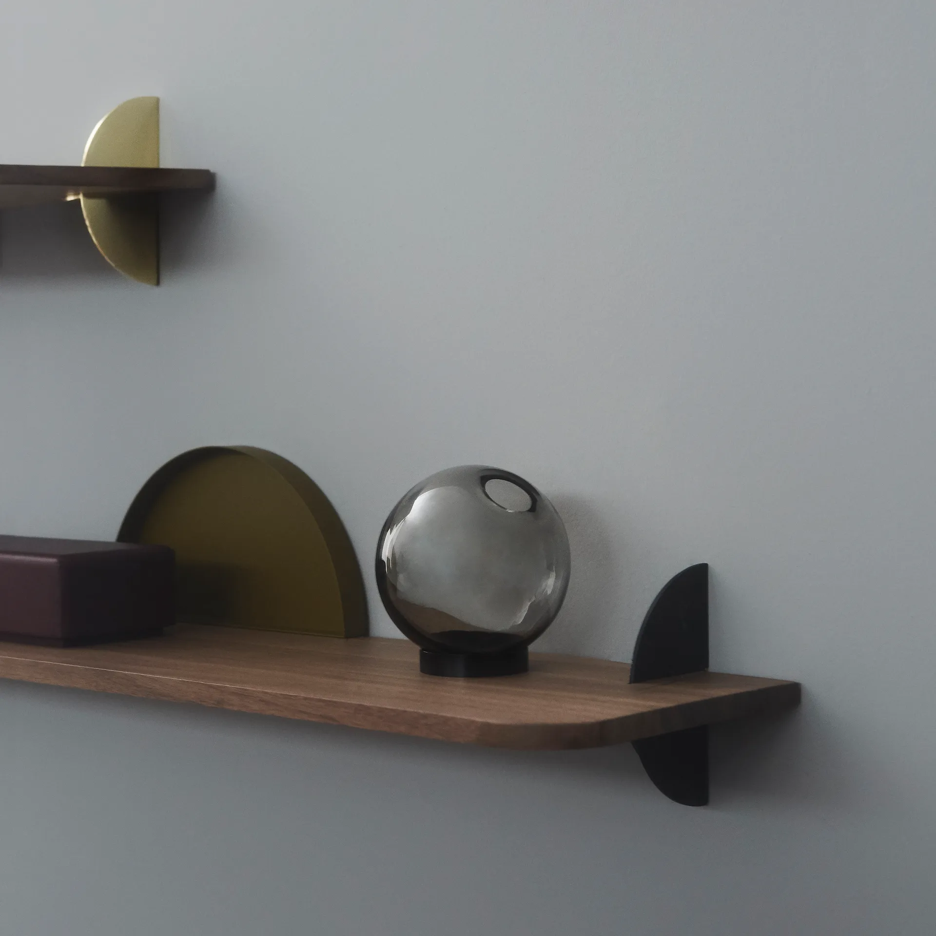 Aedes 선반 50 cm, wallnut-black AYTM | 에이와이티엠