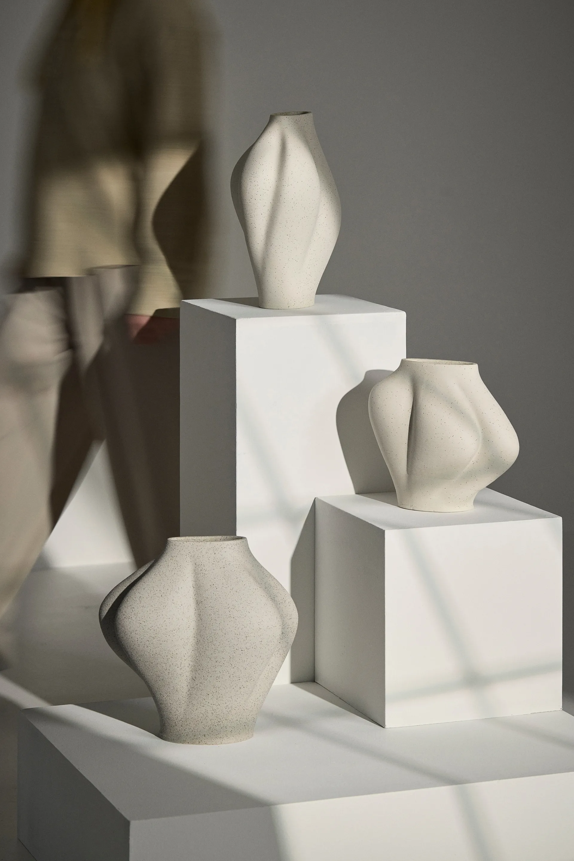 살타레 화병, Taupe, Ø13.8x30 cm AYTM | 에이와이티엠