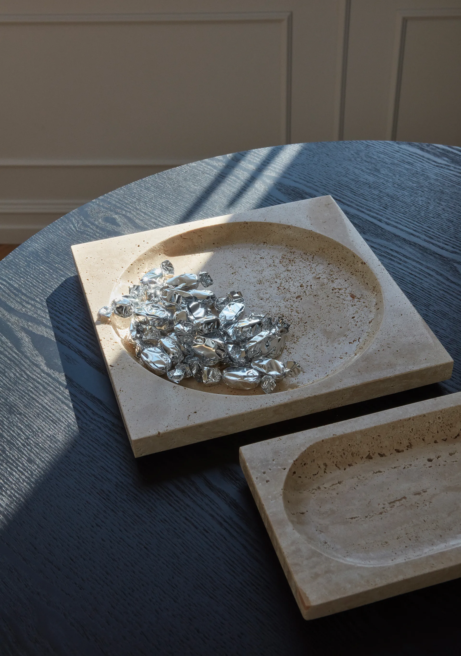 레지나 소서 travertine, 30x30 cm AYTM | 에이와이티엠