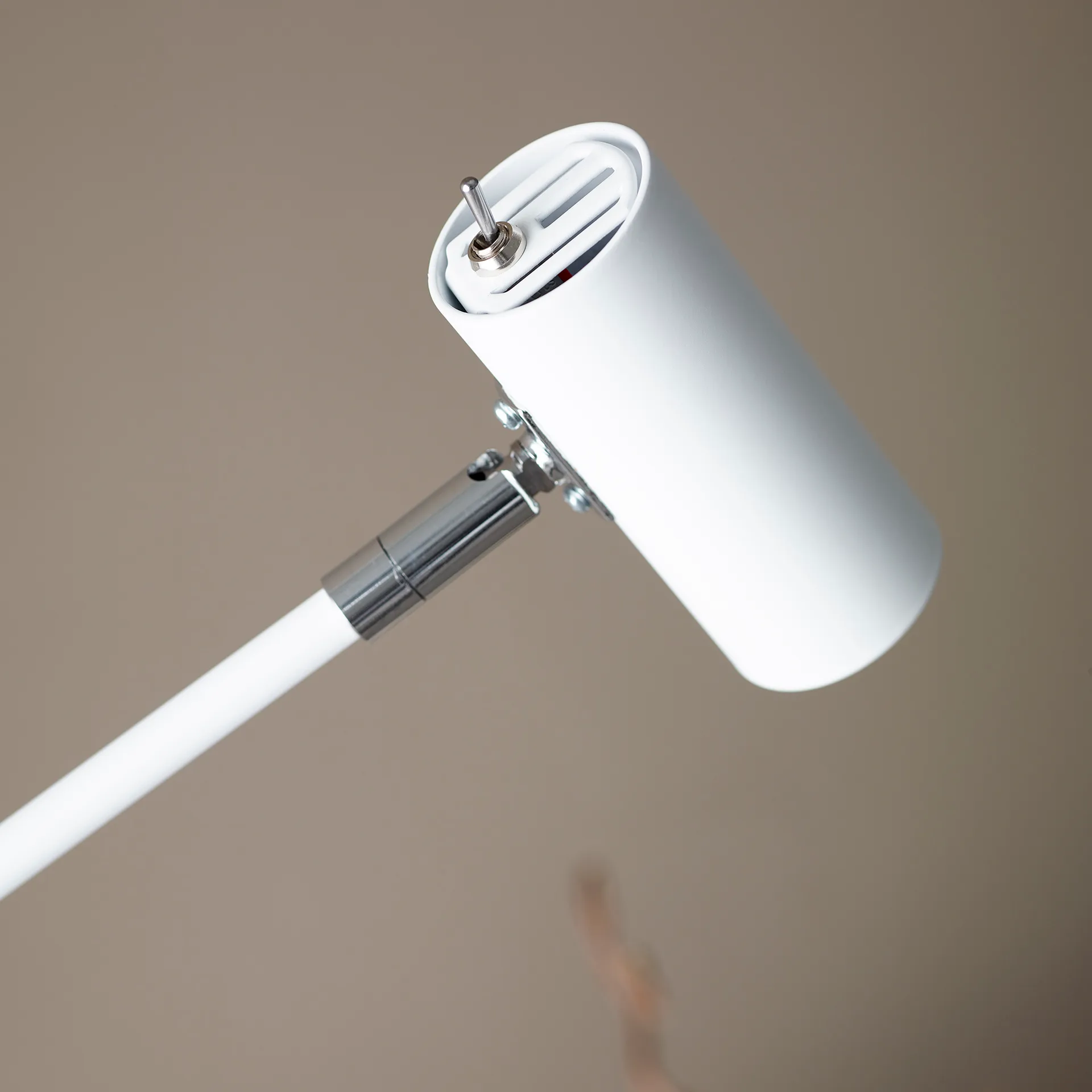 카토 플로어 조명, matte white Belid | 벨리드