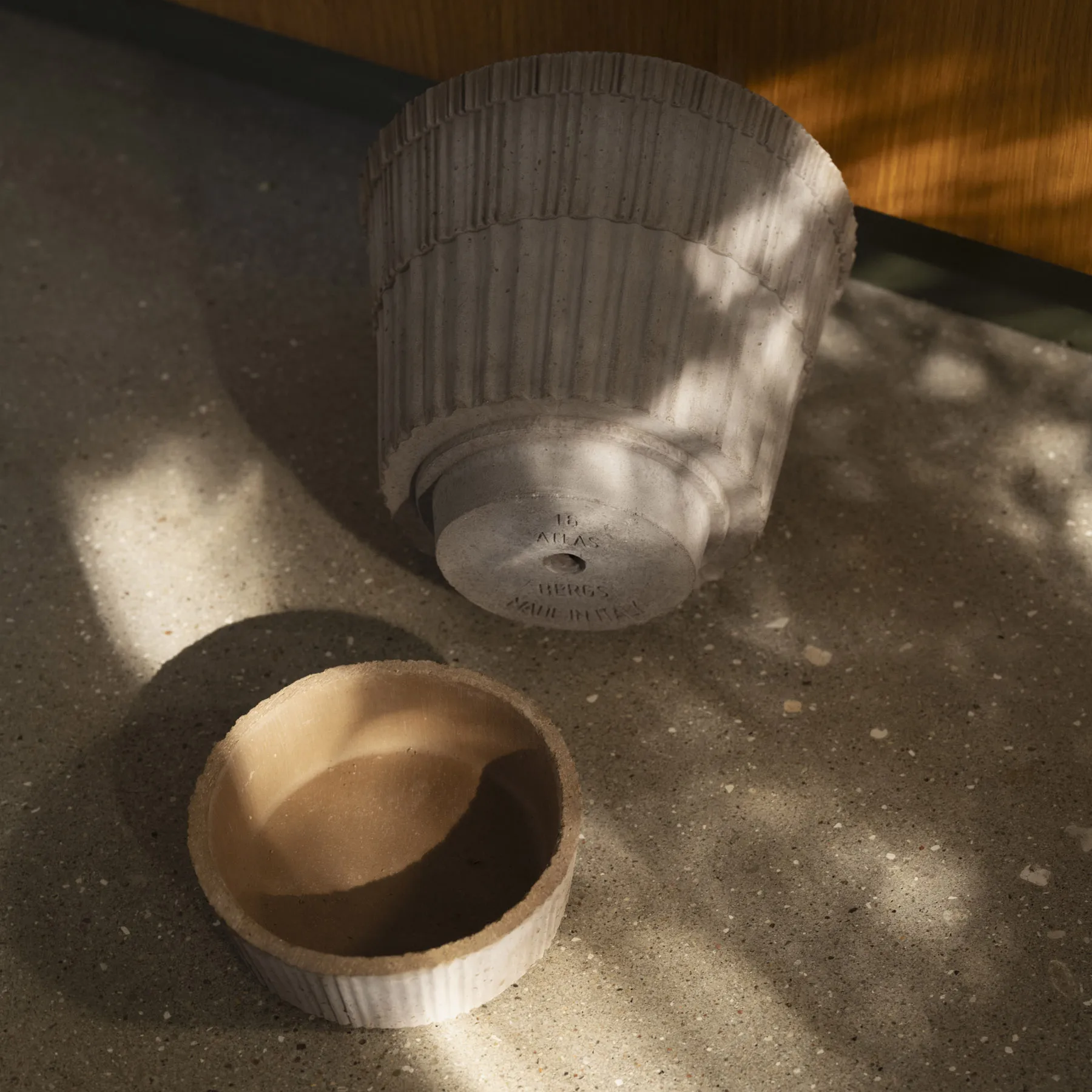 아틀라스 로우 토분, Grey, Ø14 cm Bergs Potter | 베르그 포터