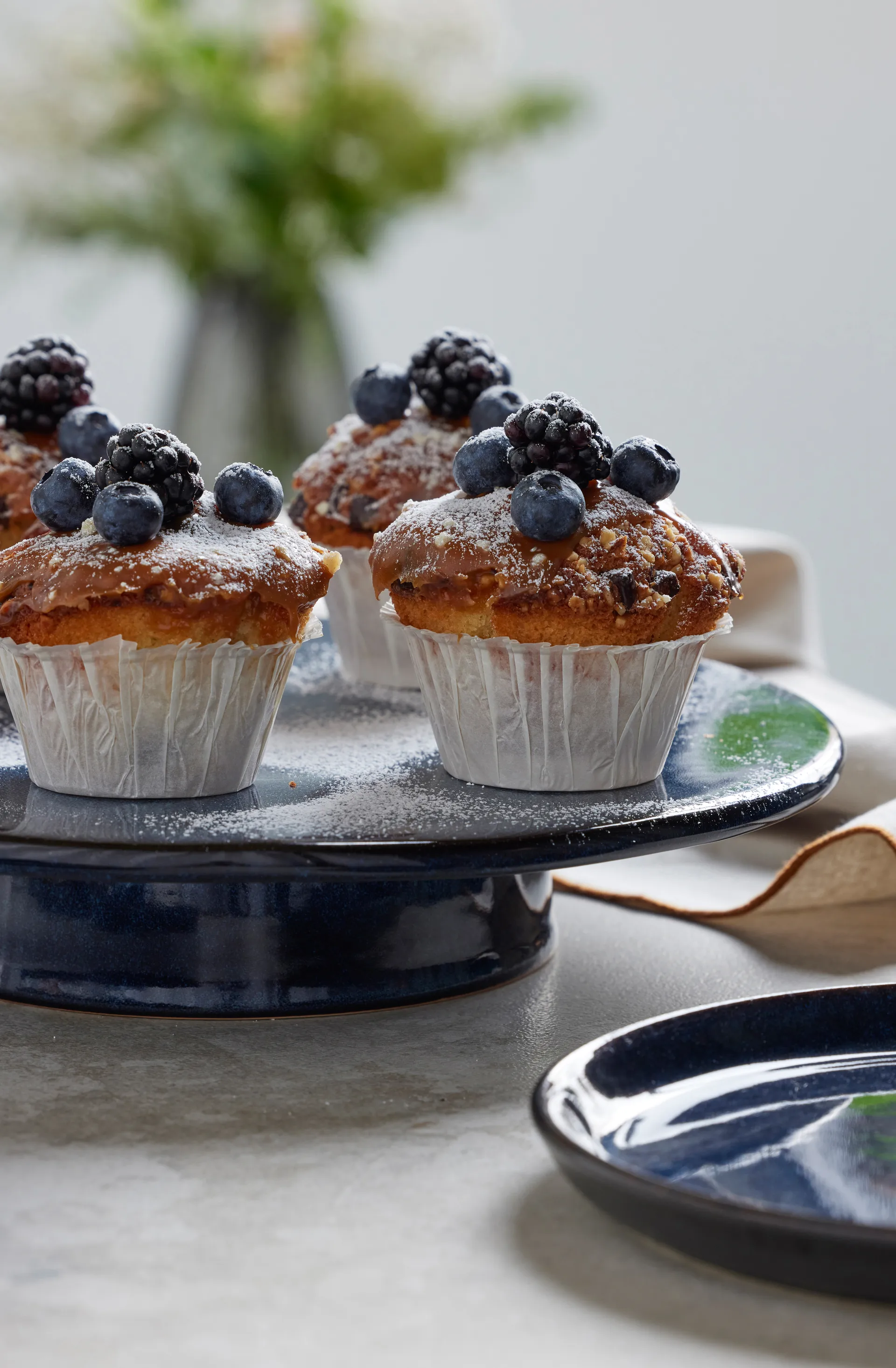 비츠 케이크 디쉬 온 풋 Ø30 cm, Dark blue Bitz | 비츠