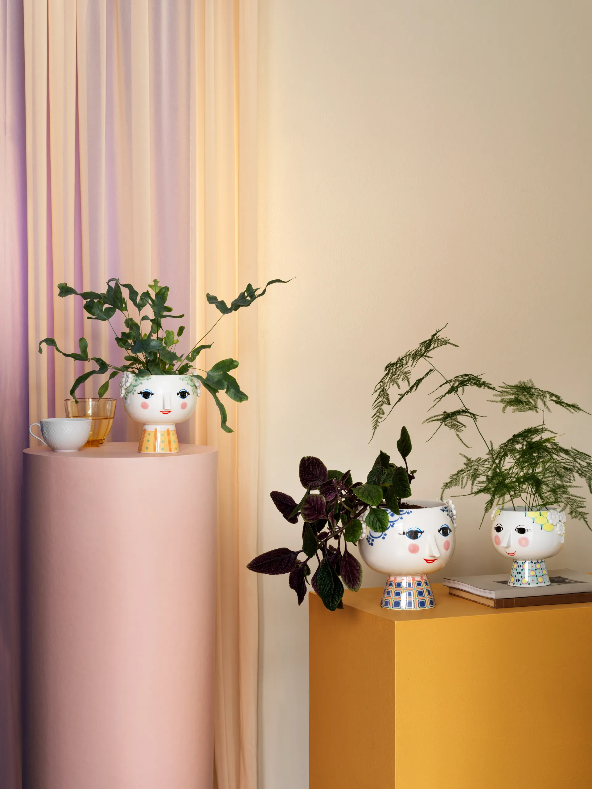 에바 화분 온 풋 Ø21 cm, Blue Bjørn Wiinblad | 뵨 윈블라드