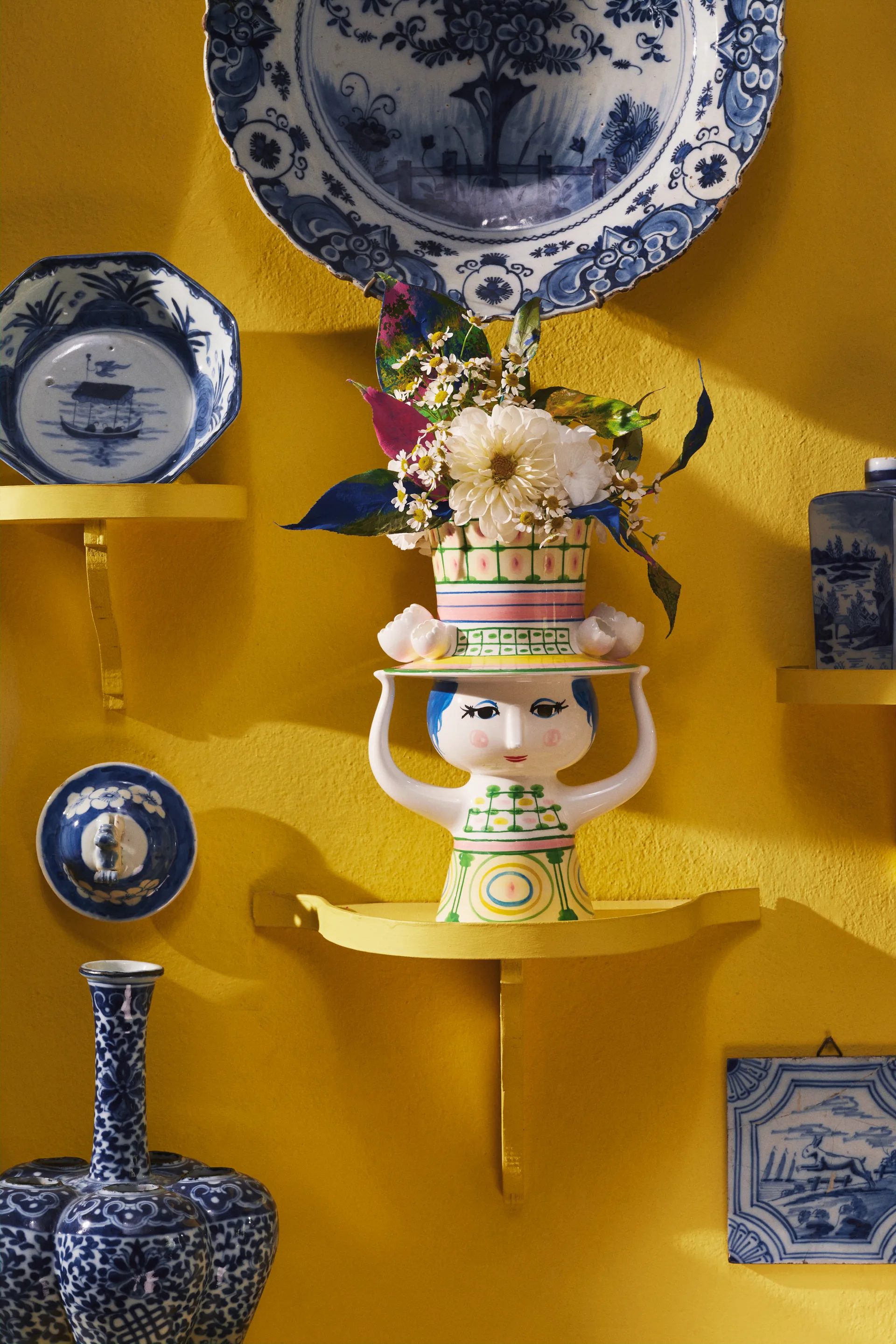 Lady & hat 화병 H24.5 cm, Green Bjørn Wiinblad | 뵨 윈블라드