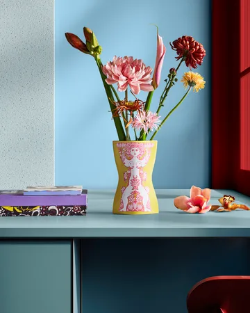 니나 화병 - Yellow-pink, 22 cm - Bjørn Wiinblad | 뵨 윈블라드