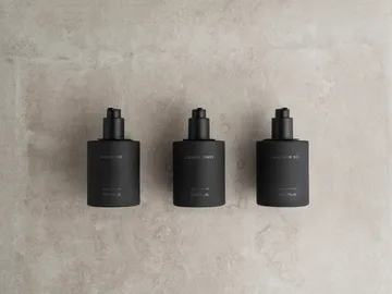 키레이 글라스 보틀(벽걸이 홀더 포함) 3개 세트 - Smoke, screw-mounted - blomus | 블로무스