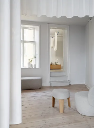 쿠온 스툴 Ø47x45cm - Boucla beige - blomus | 블로무스