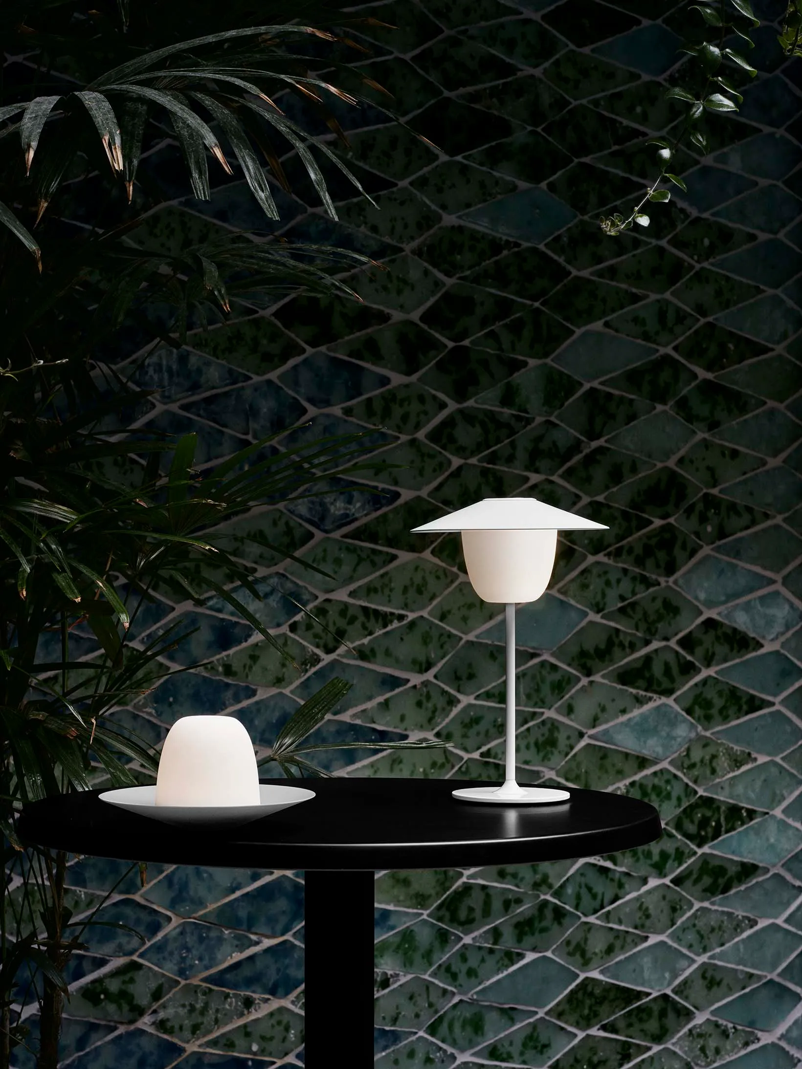 Ani LED 무선 테이블 조명 33 cm, white blomus | 블로무스