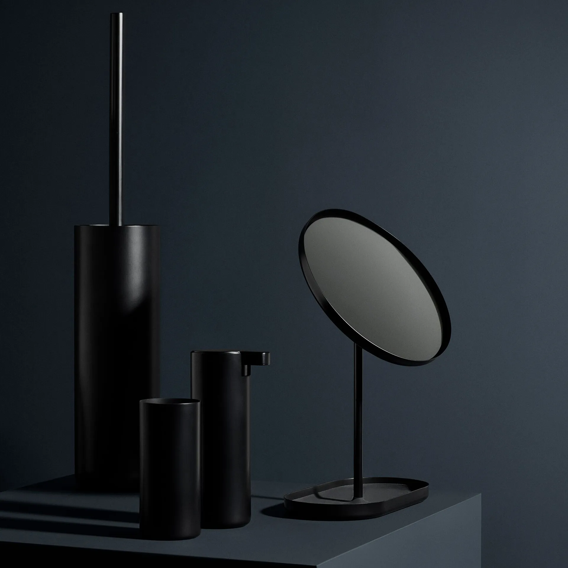 모도 칫솔 머그, Black blomus | 블로무스