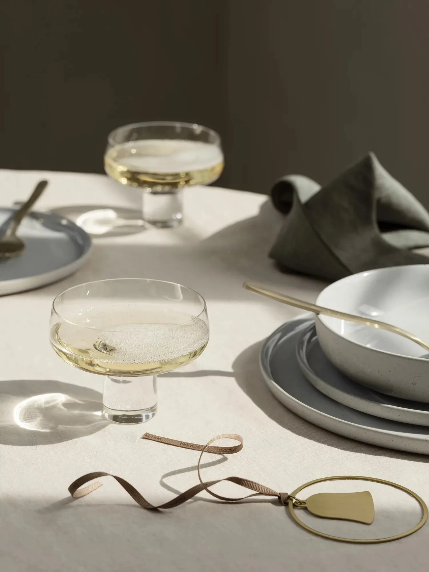 KITAI 크리스마스 트리 장식 8,5 cm 4개 세트, Bells blomus | 블로무스